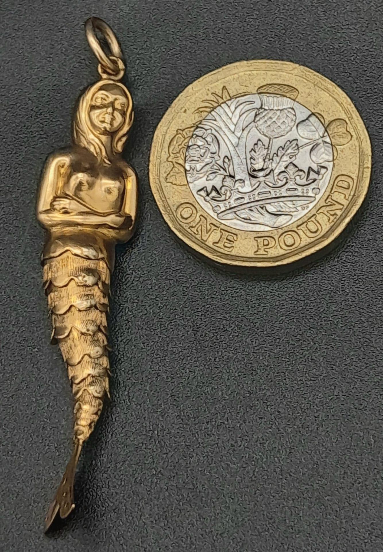 18K YELLOW GOLD ARTICULATED MERMAID PENDANT 3.3G - Image 4 of 4