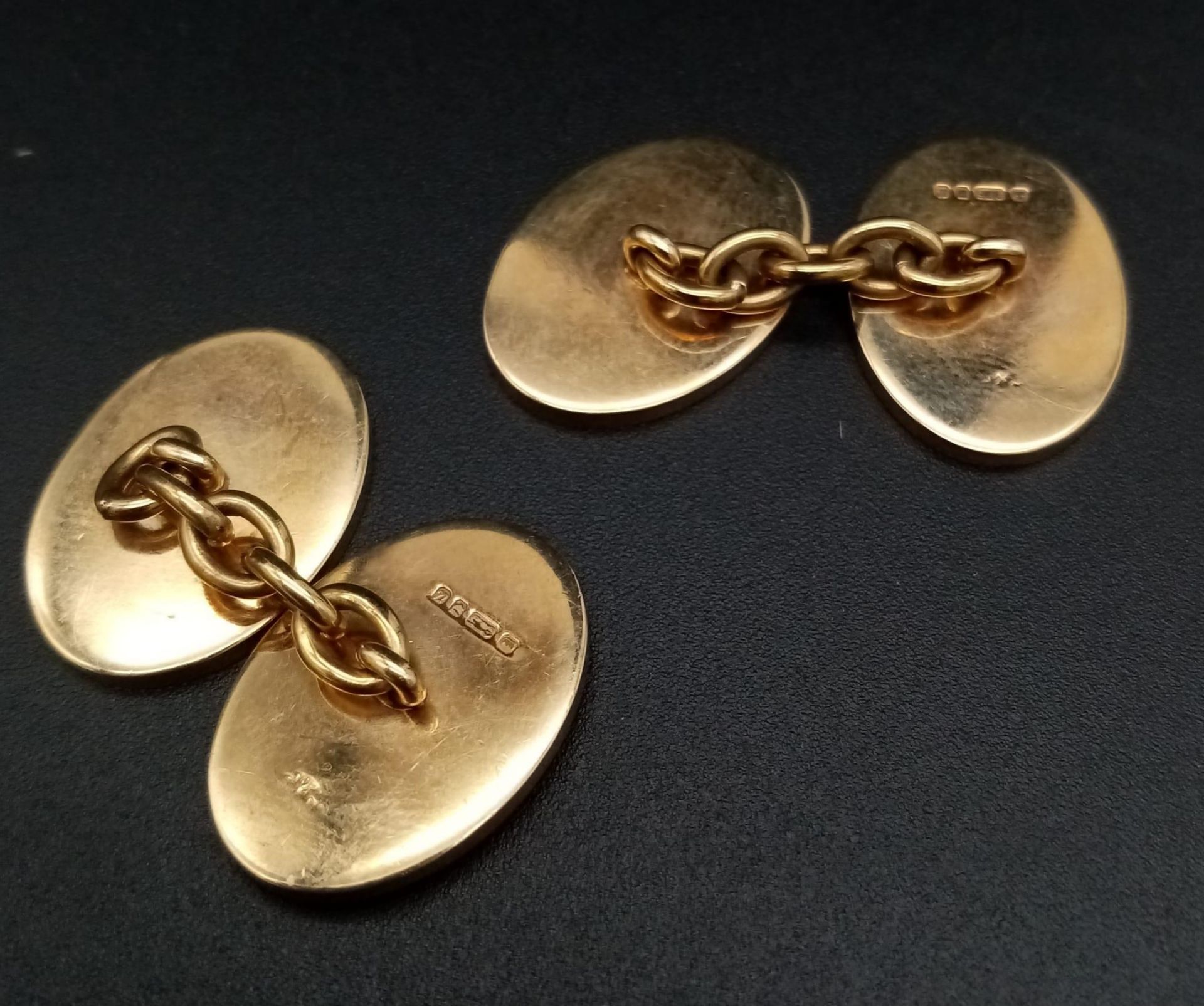 A Pair of Classic 9K Yellow Gold Oval Cufflinks. 15.42g total weight. - Image 3 of 5