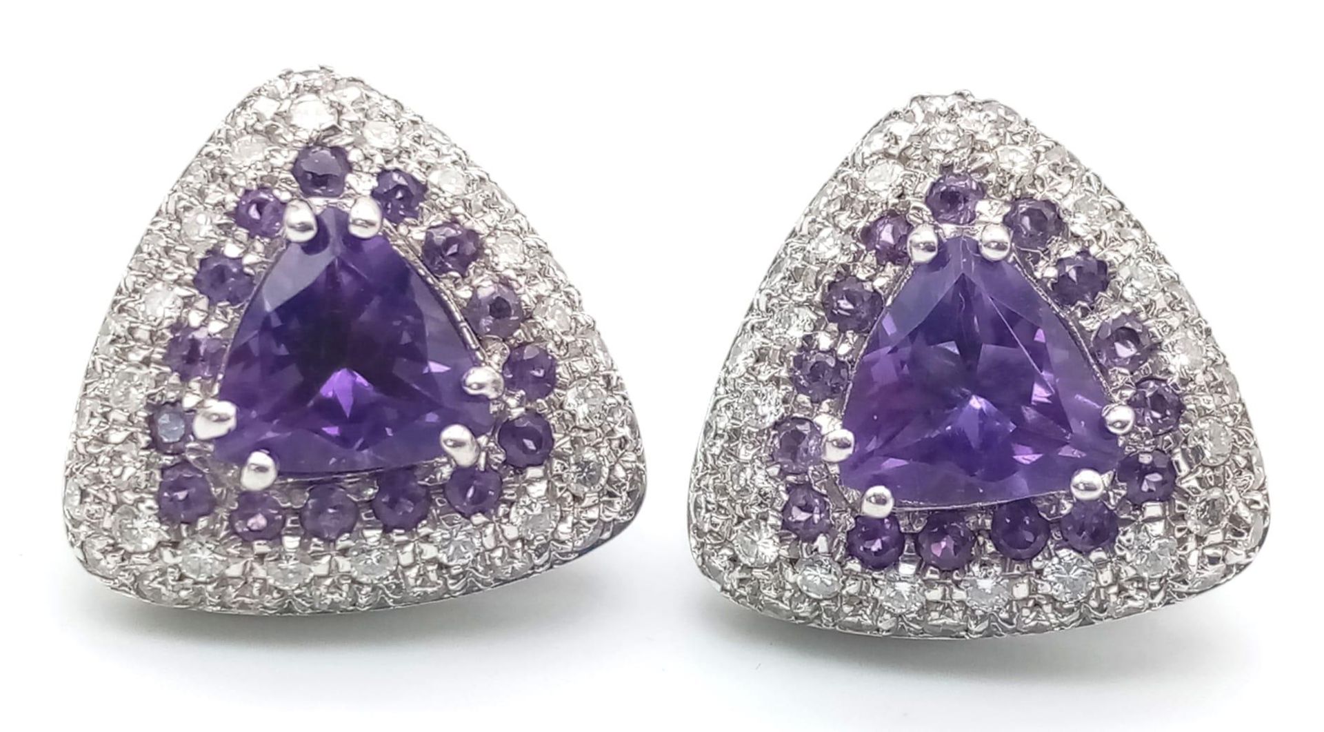 A FABULOUS 18K WHITE GOLD DIAMOND AND AMETHYST RING WITH MATCHING EARRINGS . 35.5gms - Image 8 of 12