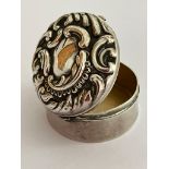 Antique SILVER PILL/SNUFF BOX in Circular form having attractive repousse design to lid. Clear