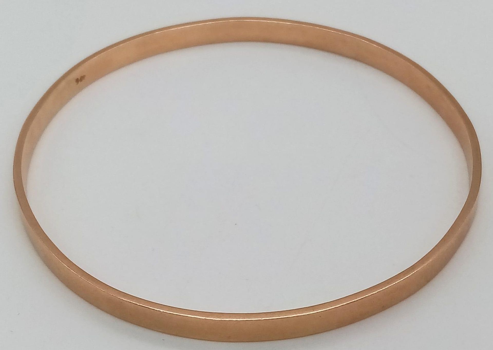 A Vintage Classic 9K Yellow Gold Bangle. 6cm inner diameter. 11.8g - Image 2 of 3