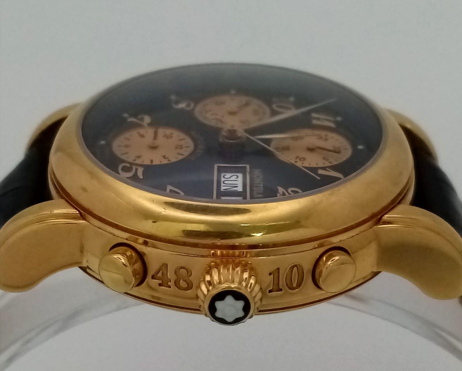 A Montblanc 18K Gold Meisterstuck 4810 Automatic Gents Watch. Black leather strap. 18k gold case - - Image 7 of 23