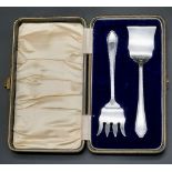 A 1929 Sterling Silver Serving Set. Comes in the original fitted box. Birmingham hallmarks. 46g