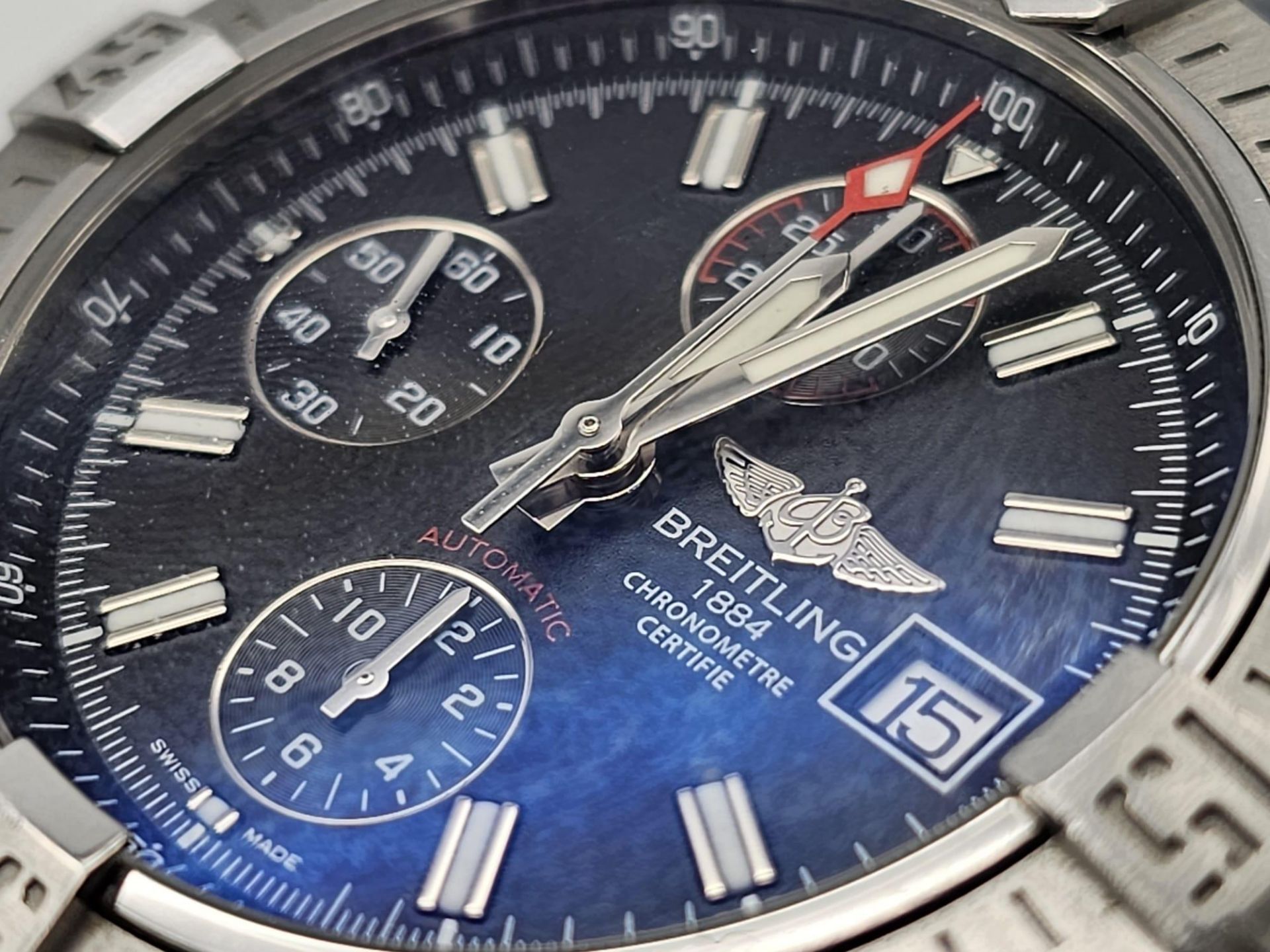 A Breitling Automatic Chronograph Avenger II Gents Watch. Blue leather strap. Stainless steel case - - Image 5 of 20