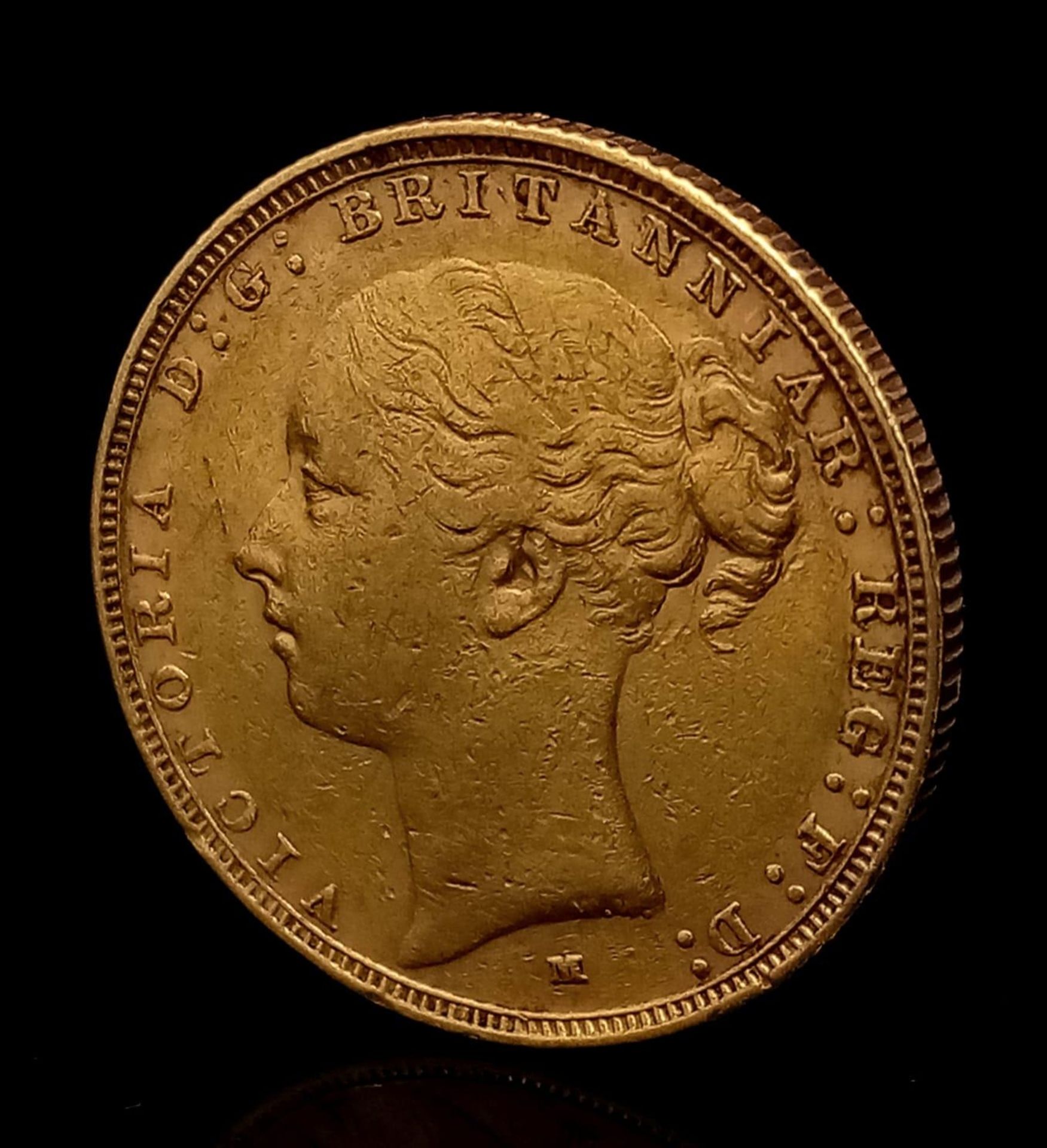An 1886 Queen Victoria 22K Gold Full Sovereign. Young head, Melbourne mint mark. Please see photos - Bild 2 aus 3