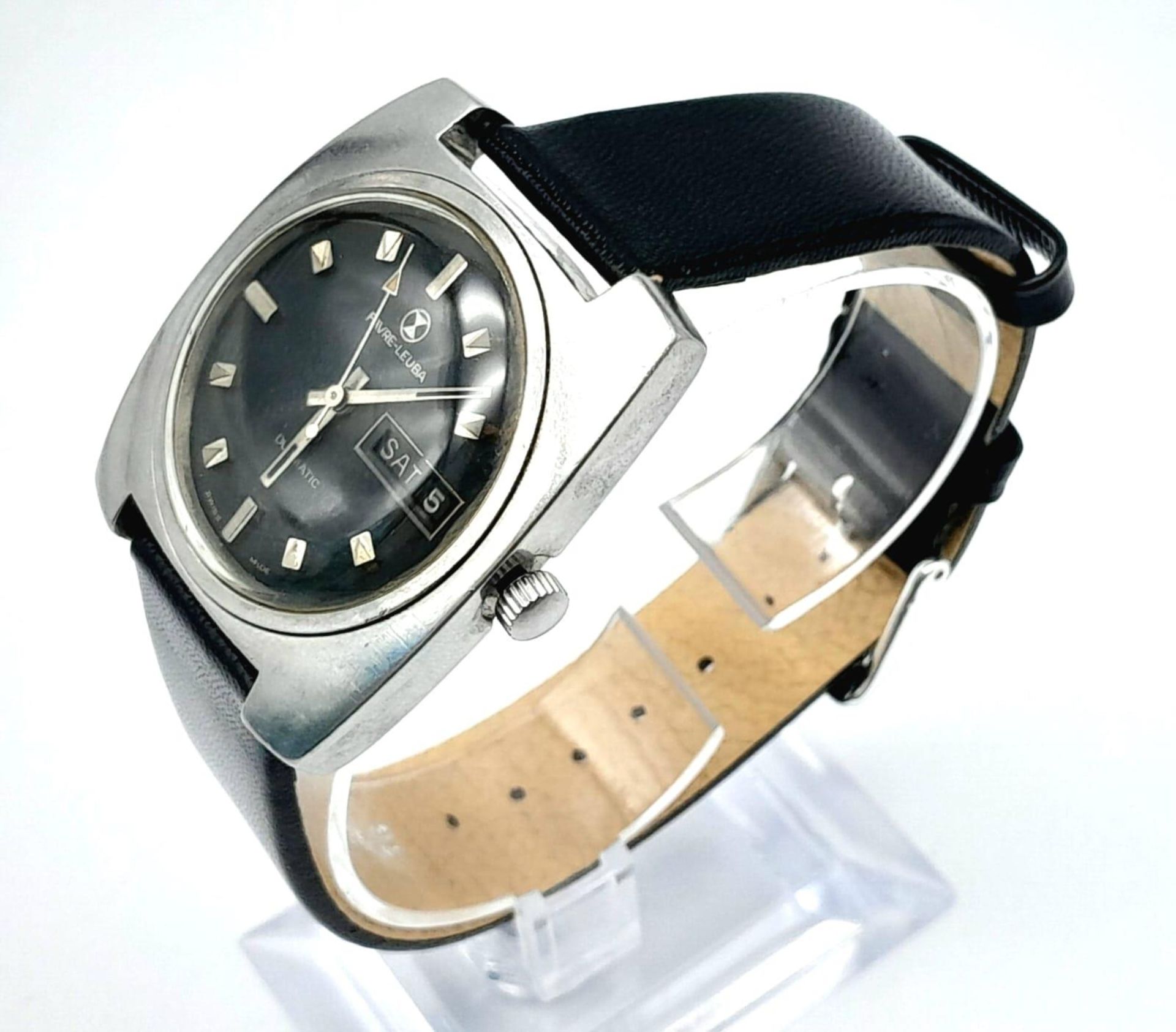 A Vintage Favre-Leuba Duomatic Gents Watch. Black leather strap. Black dial with day/date window. In - Image 2 of 4