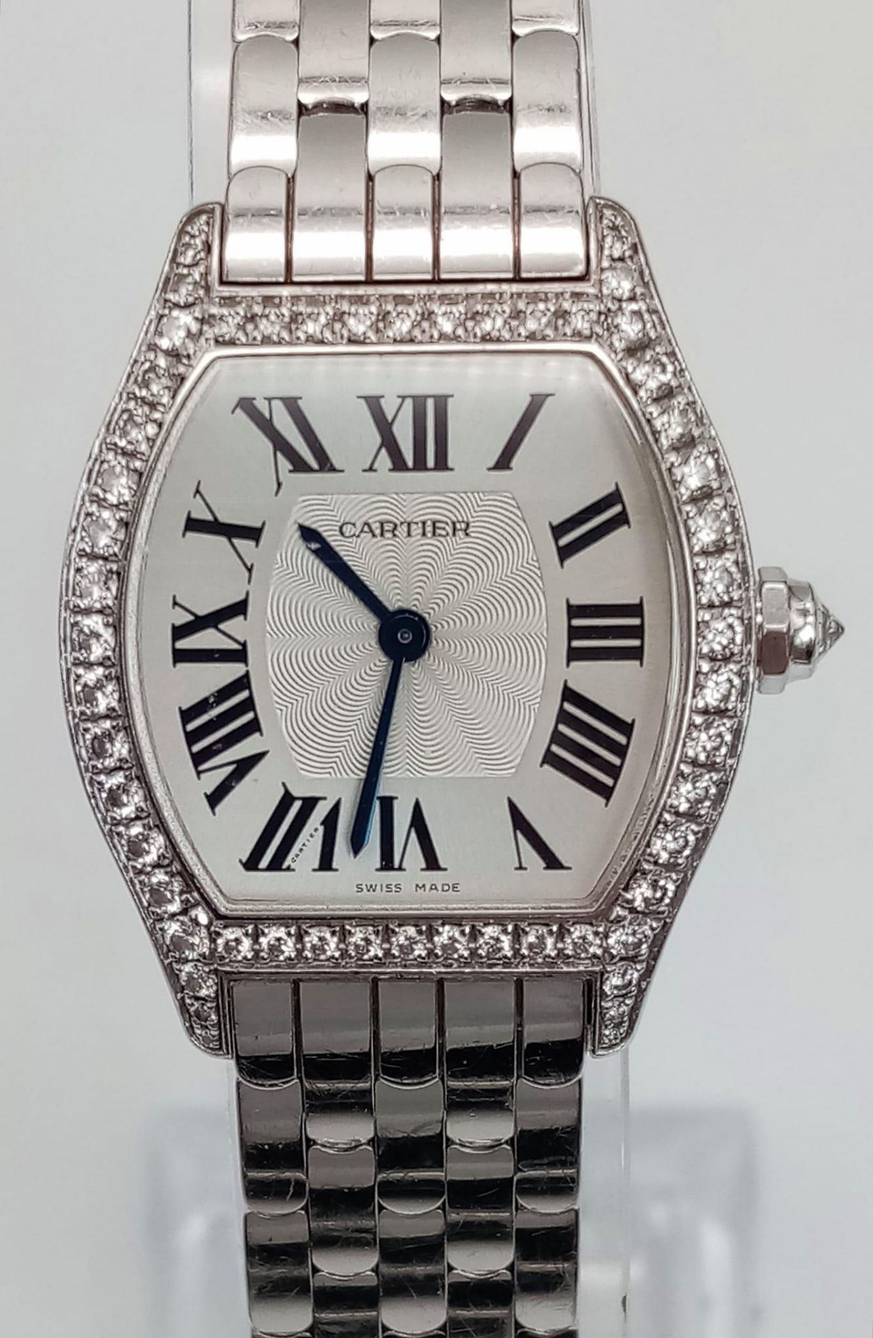 A Cartier Tortue 18K White Gold and Diamonds Ladies Watch. 18k white gold bracelet and case - 30mm x - Image 4 of 23