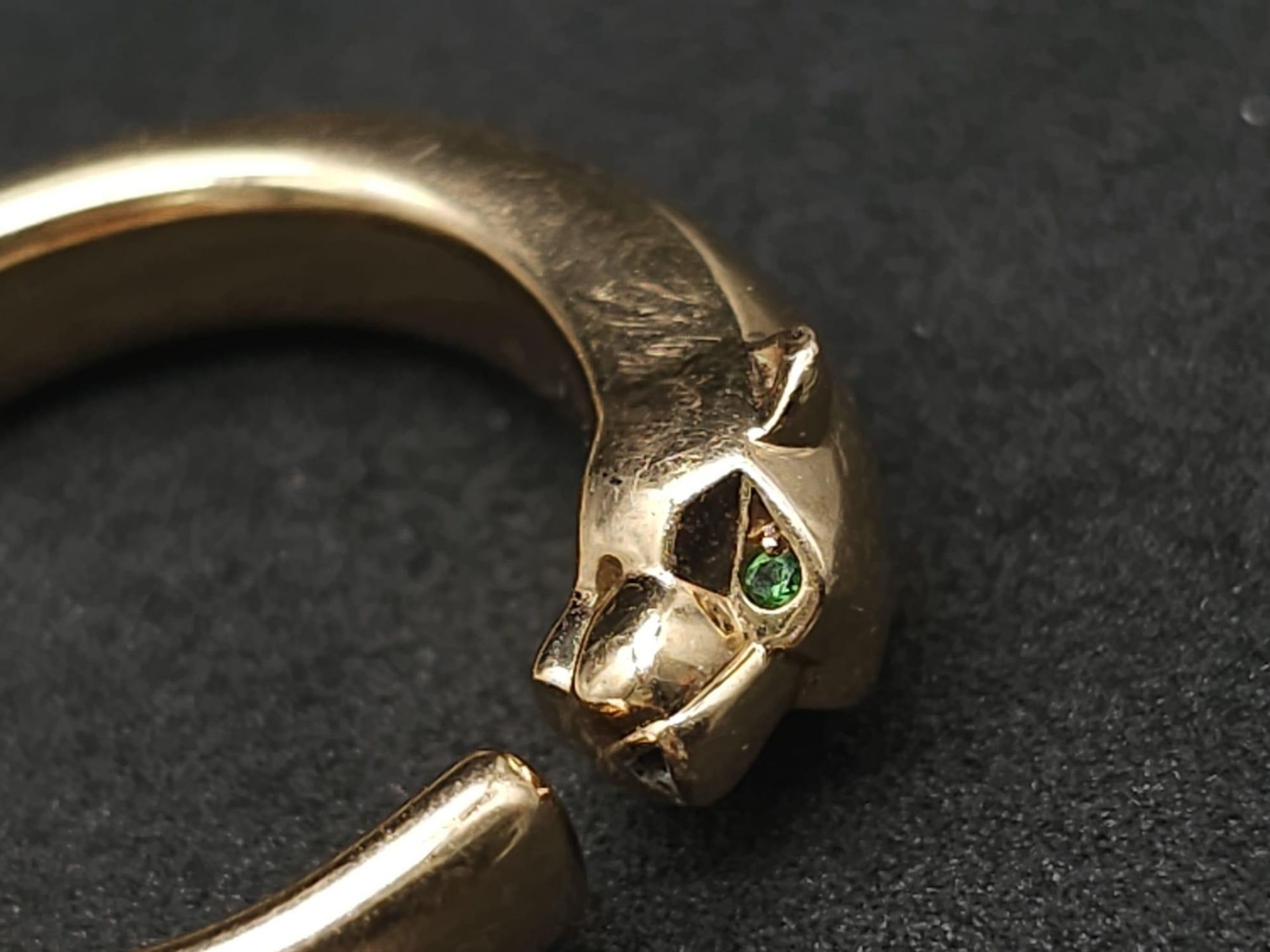 A Cartier 18K Rose Gold Panther Ring with Onyx and Tsavorite Eyes. Size O. 11.1g total weight. Comes - Image 5 of 11