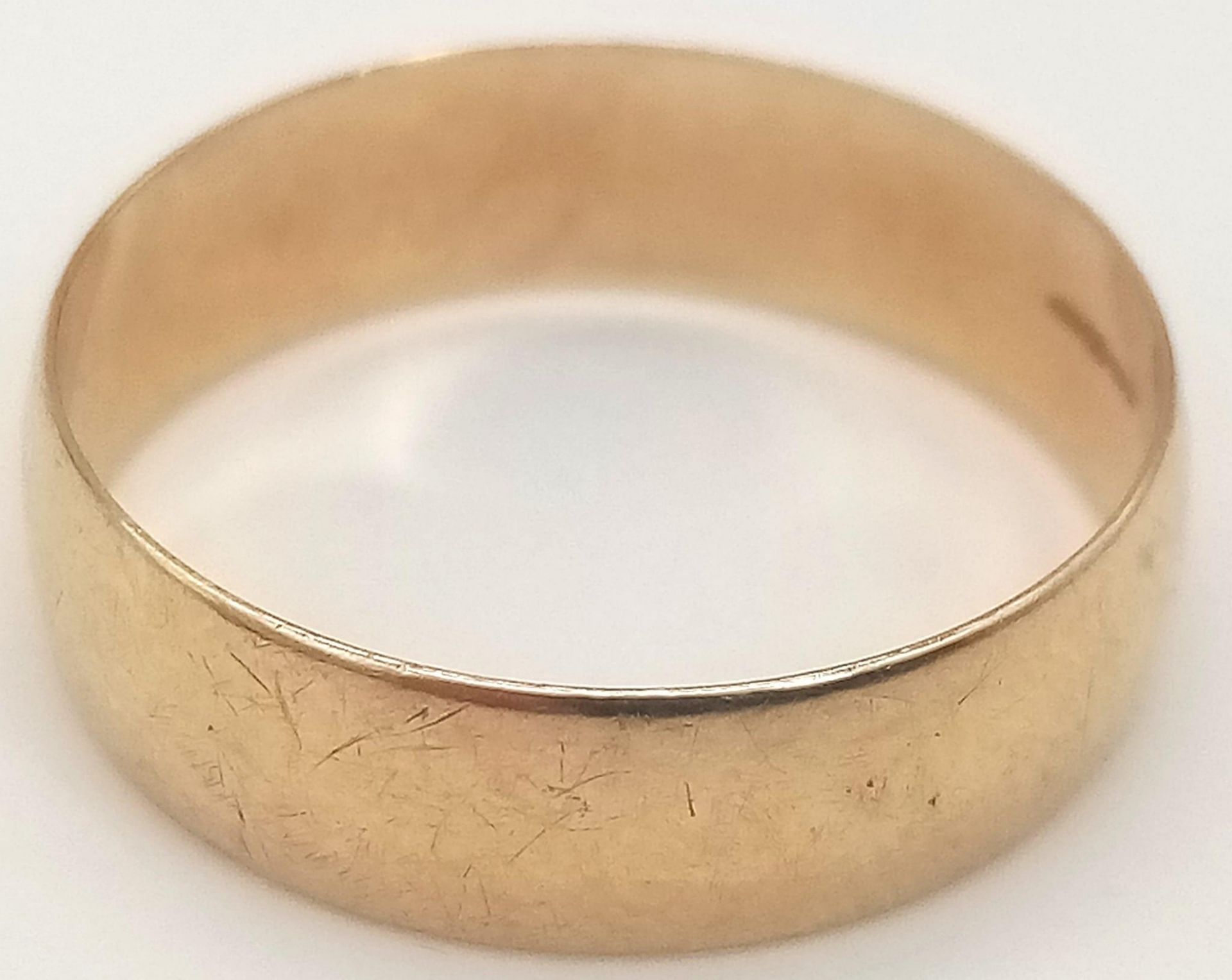 A Vintage 9K Yellow Gold Band Ring. Size R. 2.2g - Image 3 of 4