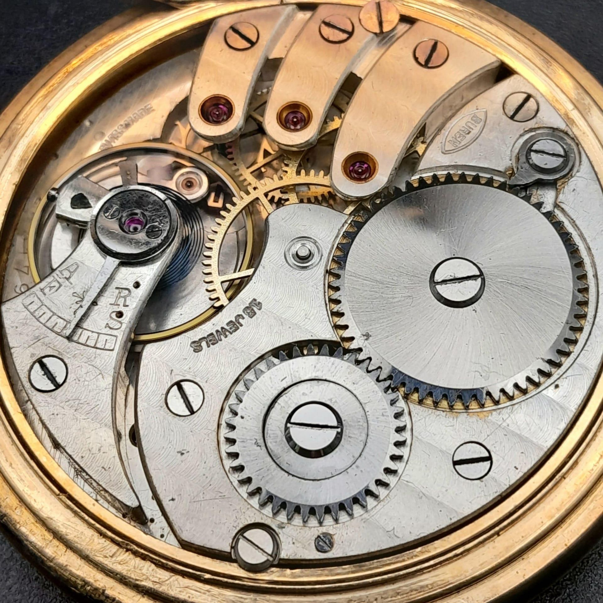 An Antique Illinois Gold Plated Pocket Watch with a Buren Movement. 5cm diameter. White dial with - Image 4 of 8