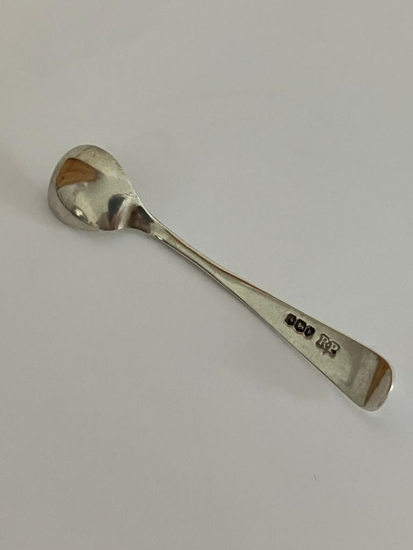 Antique SILVER SALT SPOON Having clear hallmark for Robert Pringle, Sheffield 1919. Exceptional - Image 2 of 3