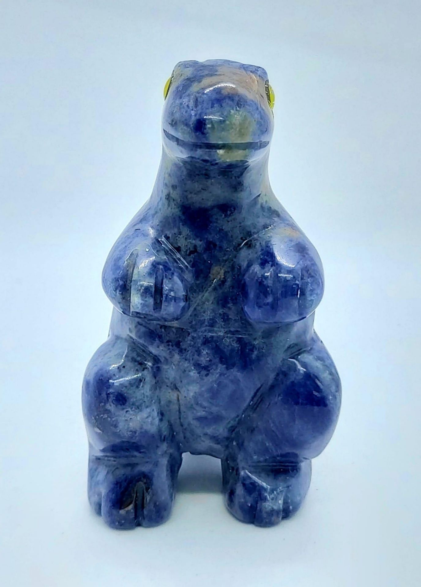 A CUTE DINOSAUR FIGURE MADE IN LAPIS WITH GEMSTONE EYES . 87gms 6cms tall - Image 4 of 4