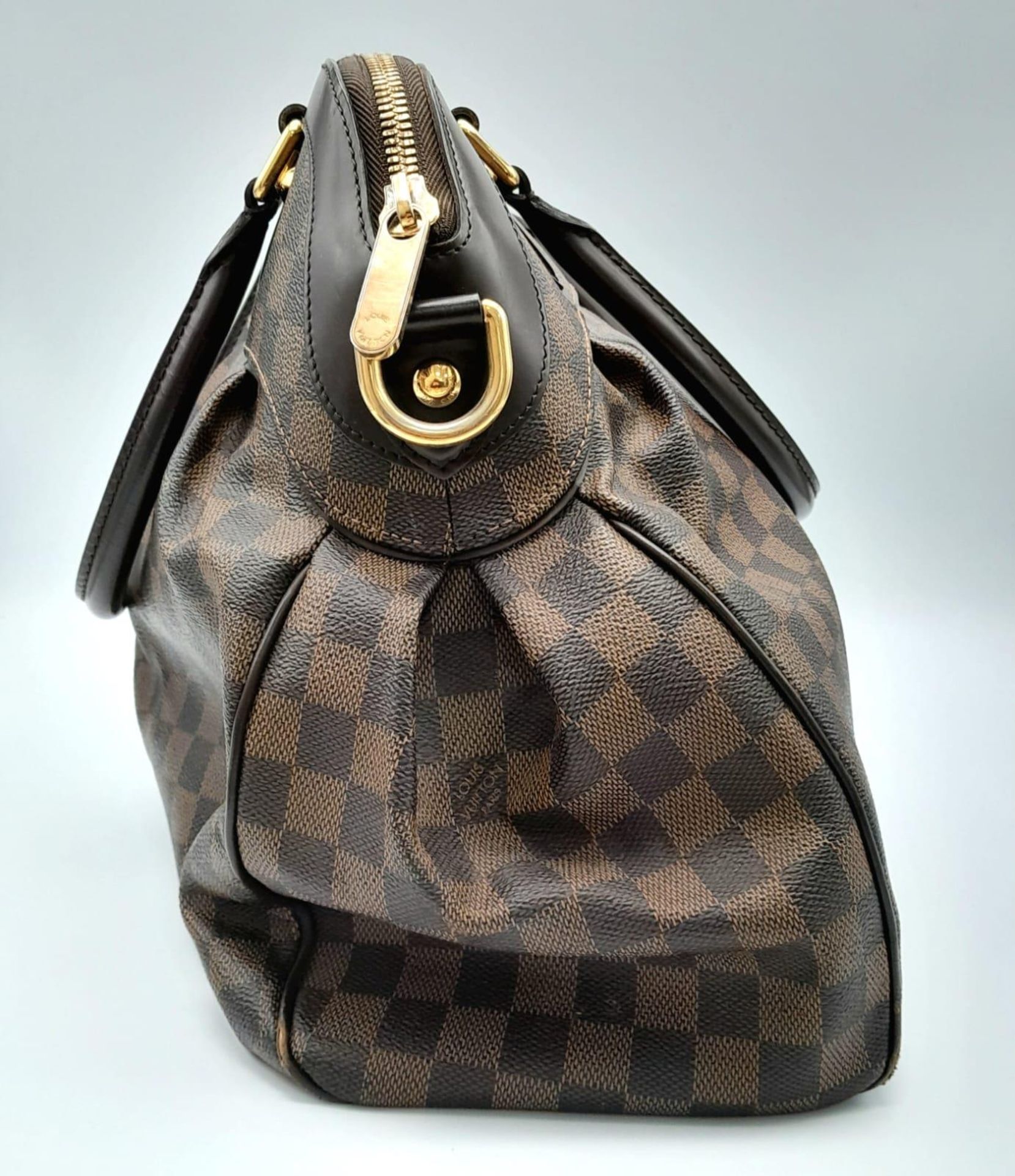 Louis Vuitton Trevi Shoulder Bag GM Damier Canvas. Measurements Base Length: 15.5cm in height, 12.25 - Image 10 of 23