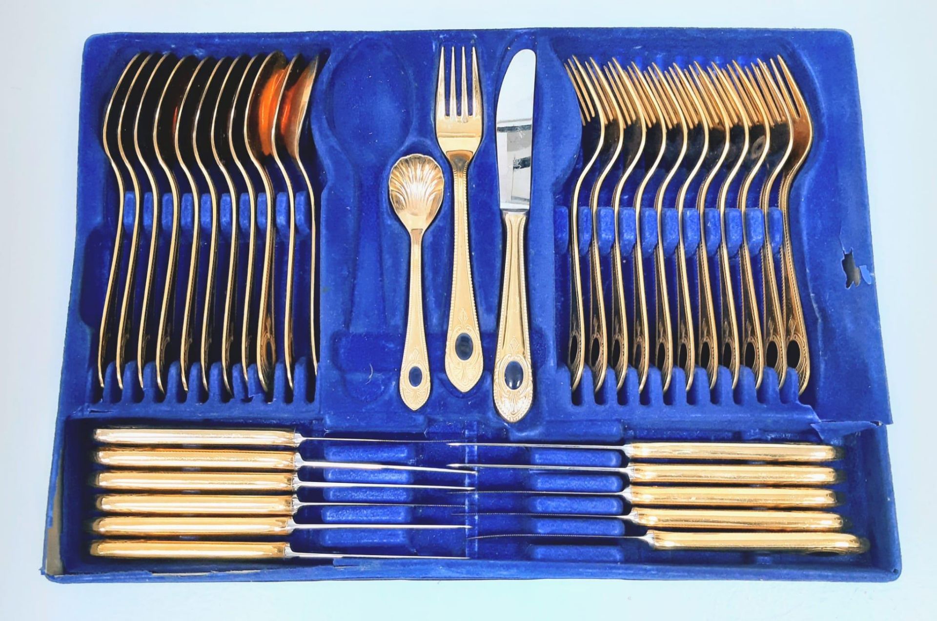 A Royal Collection of Cased Cutlery Set By Solingen. 18k Gold Plated 69 Piece Set. Comes In a Custom - Image 3 of 21