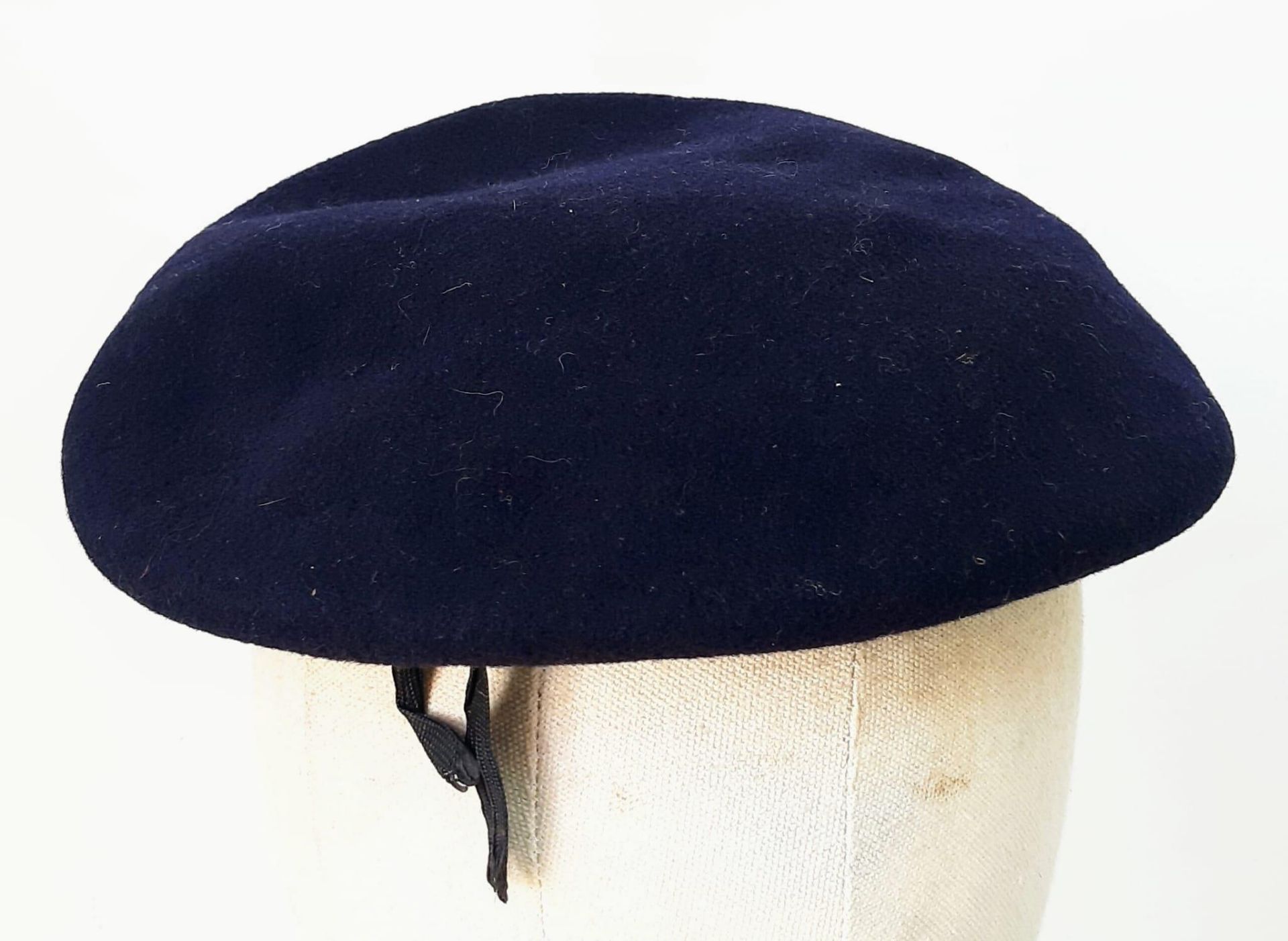 WW2 Royal Armoured Corps Beret. Leather strip over the inner vents. - Image 3 of 6