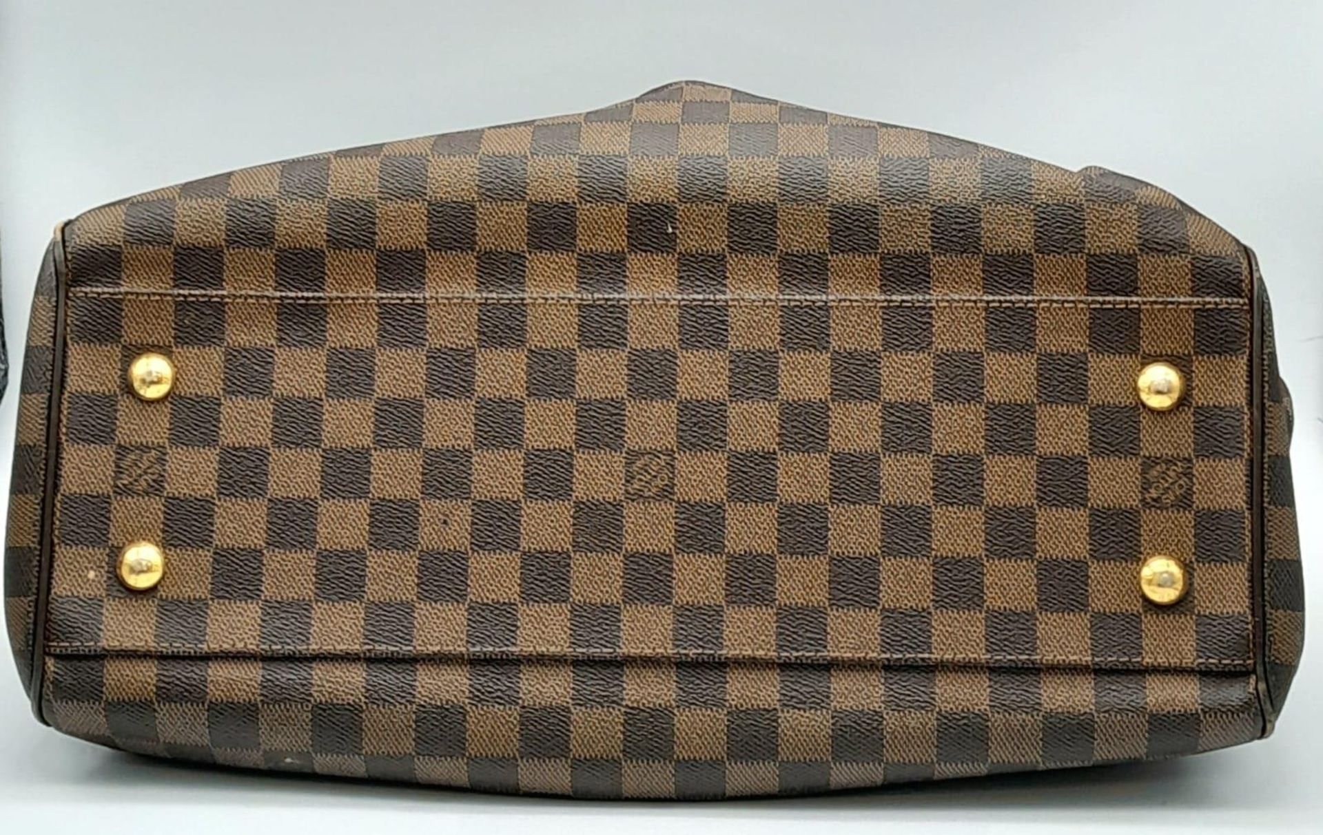 Louis Vuitton Trevi Shoulder Bag GM Damier Canvas. Measurements Base Length: 15.5cm in height, 12.25 - Image 20 of 23