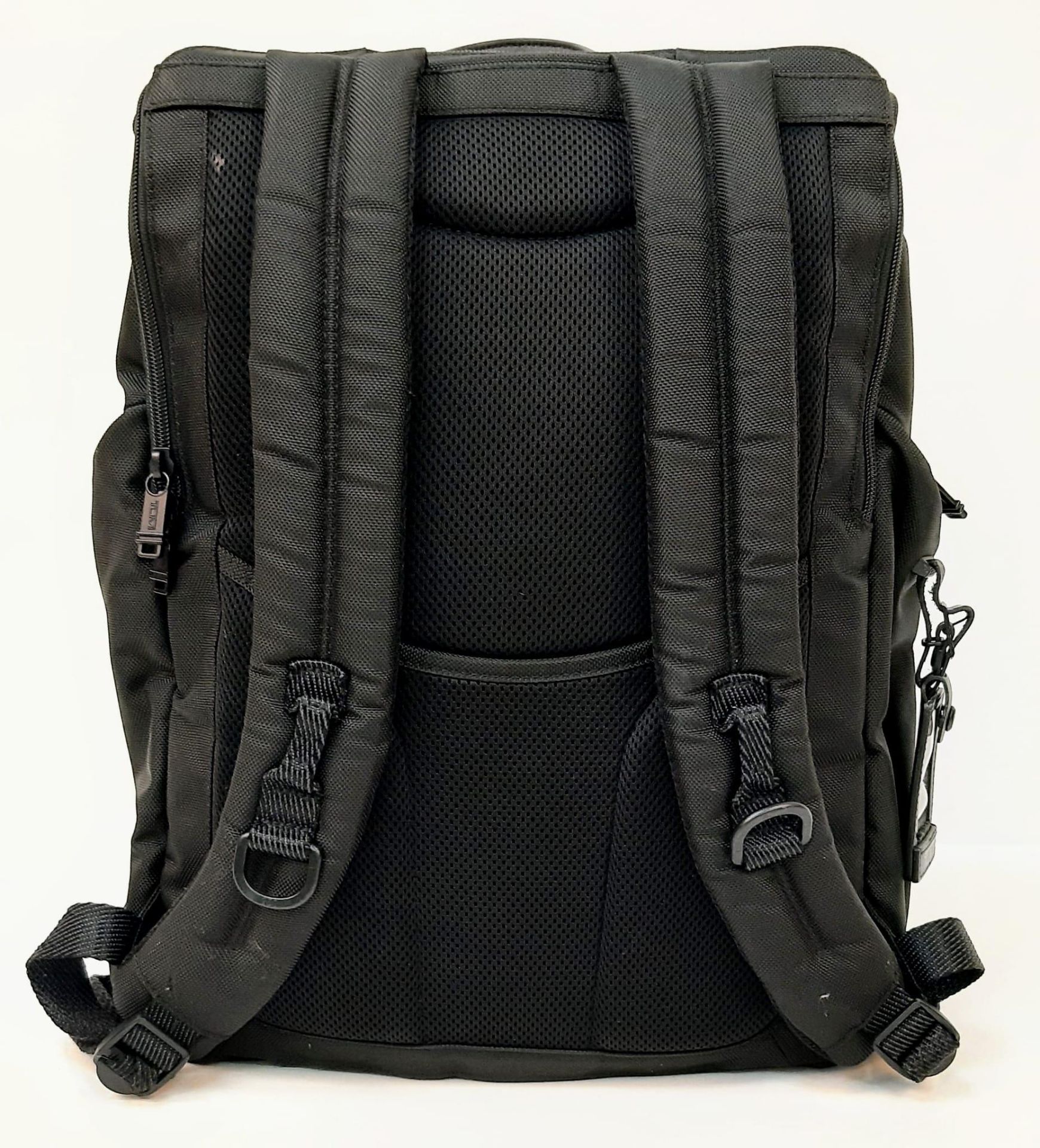A TUMI Lark Black Backpack, 23L Capacity, Pockets for 16" Laptop, Tablet, Phone and Water Bottle. - Image 3 of 6