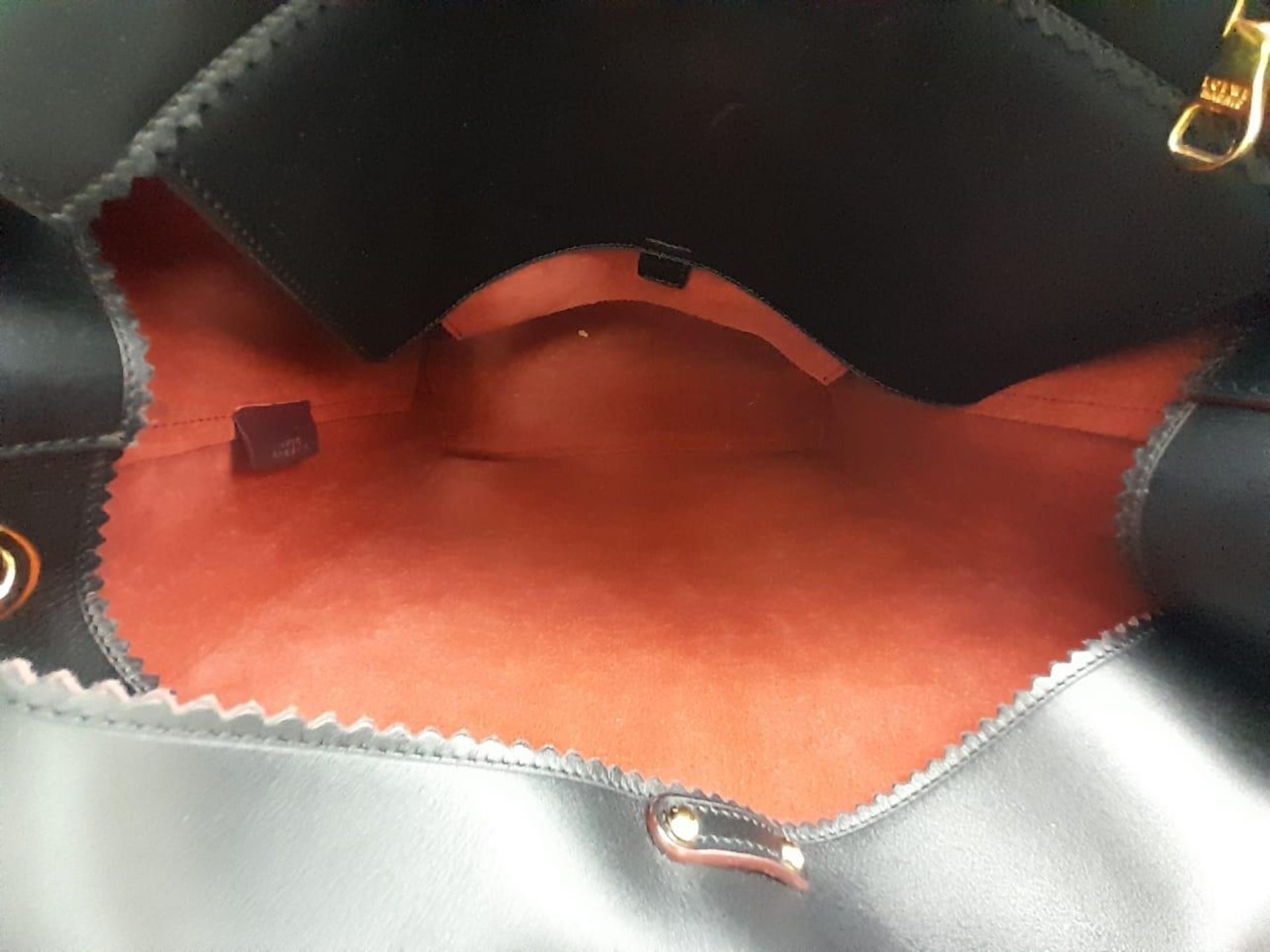 A Luxury Loewe Black Leather Papelle Tote Bag. Soft black leather exterior. Red textile interior - Bild 14 aus 15