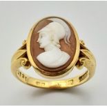 A Vintage 18K Yellow Gold Cameo Ring. Size N. 5.4g total weight.