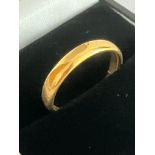 22 carat GOLD BAND RING. Full UK hallmark. Presented in jewellers ring box. 4.28 grams. Size L - L