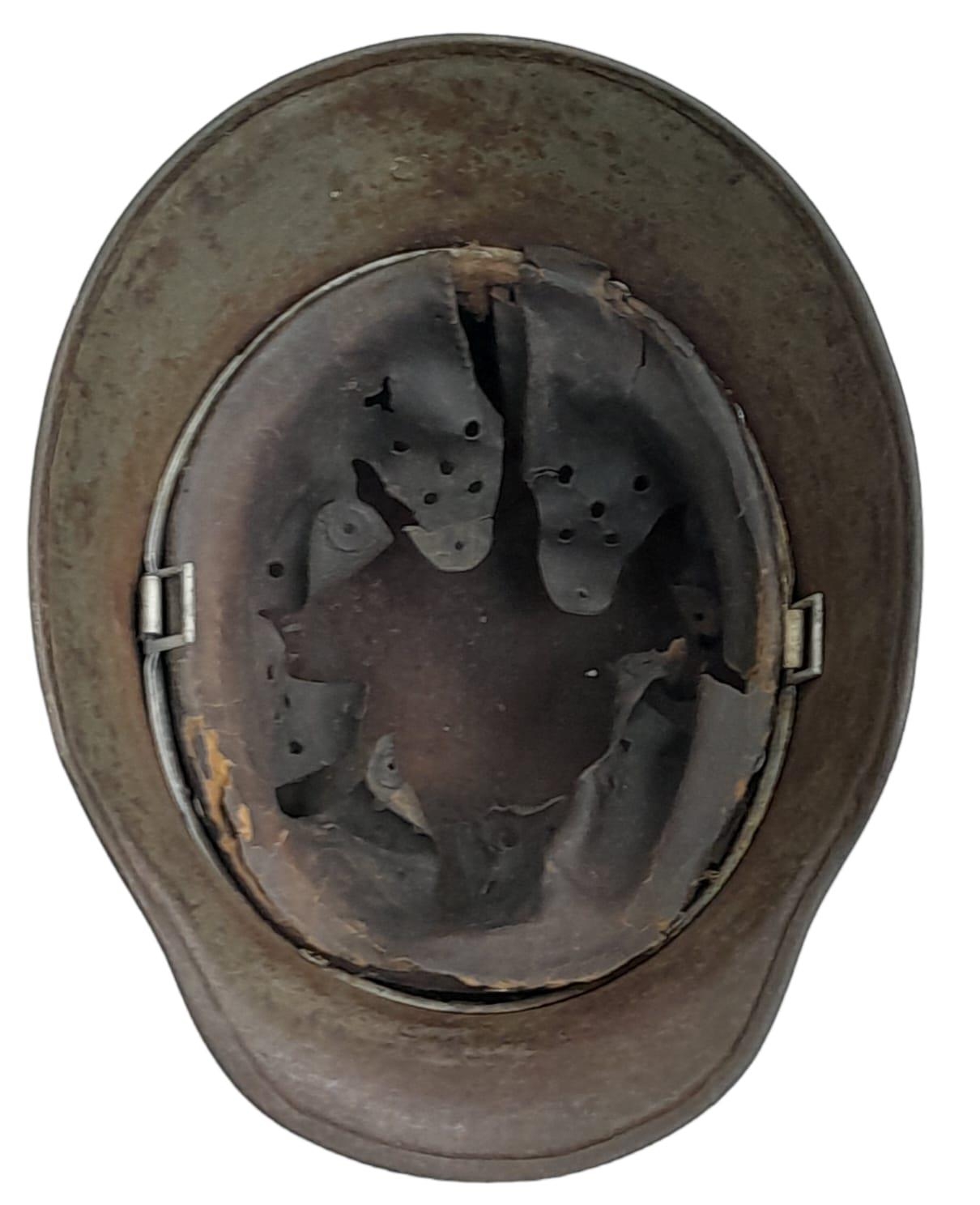 Inter War Period German Friekorps Helmet. A WW1 Imperial German M18 Helmet shell with a 1935 model - Image 5 of 5