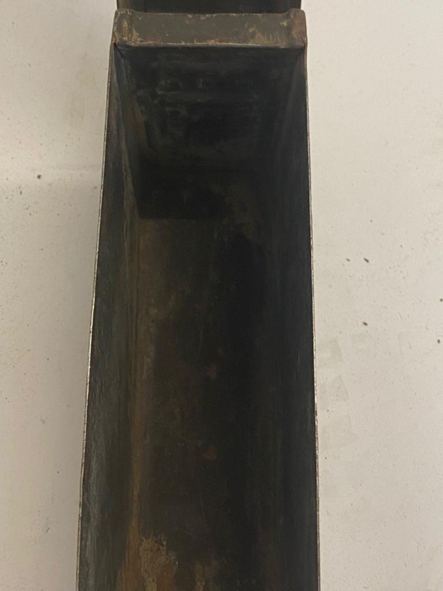 A WW1 German MG08 Ammo Tin with its Original Paint. One end is marked sp152. Ref: ML257 - Image 5 of 5