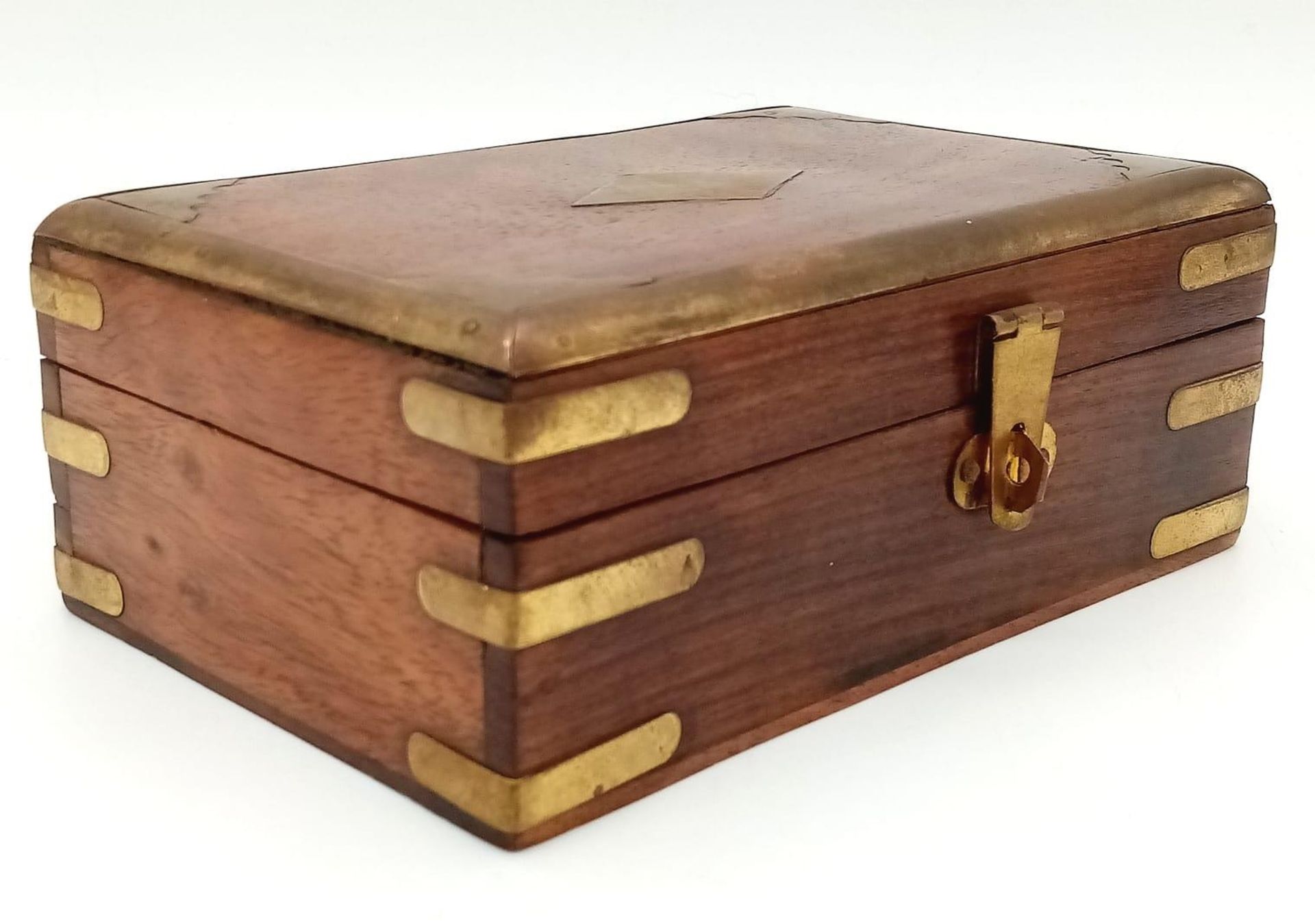 A Vintage Wood and Brass Trinket Box. 15cm x 10cm. - Image 2 of 3
