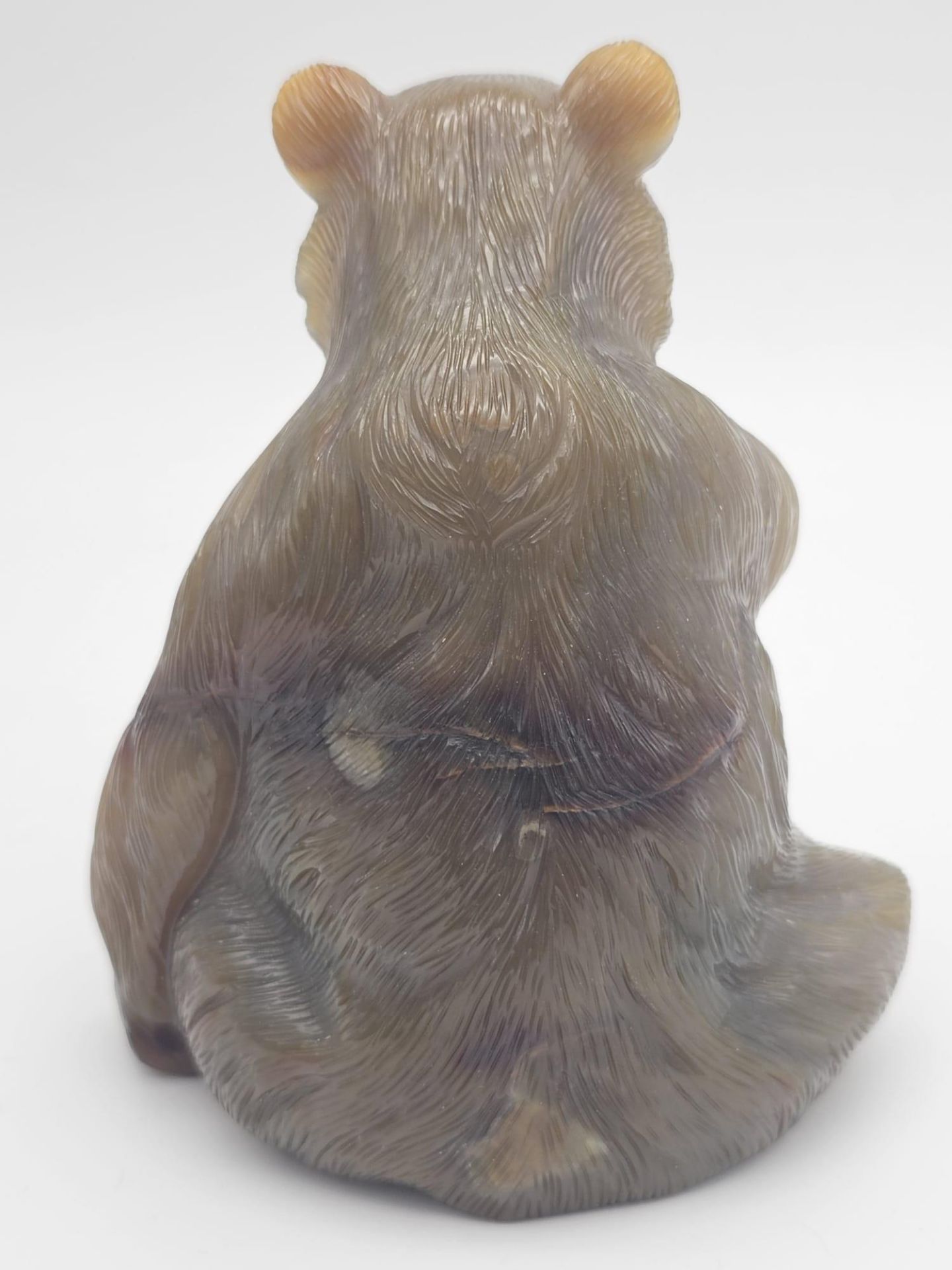 A Rare Russian, Hardstone Agate, Gold ,Jade and Ruby eyed Bear. Hardstone carving of a seated bear - Image 4 of 11