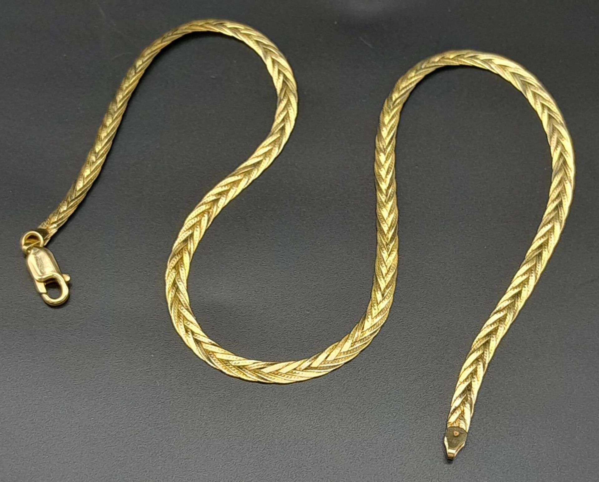 A Vintage 9K Yellow Gold Woven Link Necklace. 40cm. 7.5g weight. - Image 2 of 5