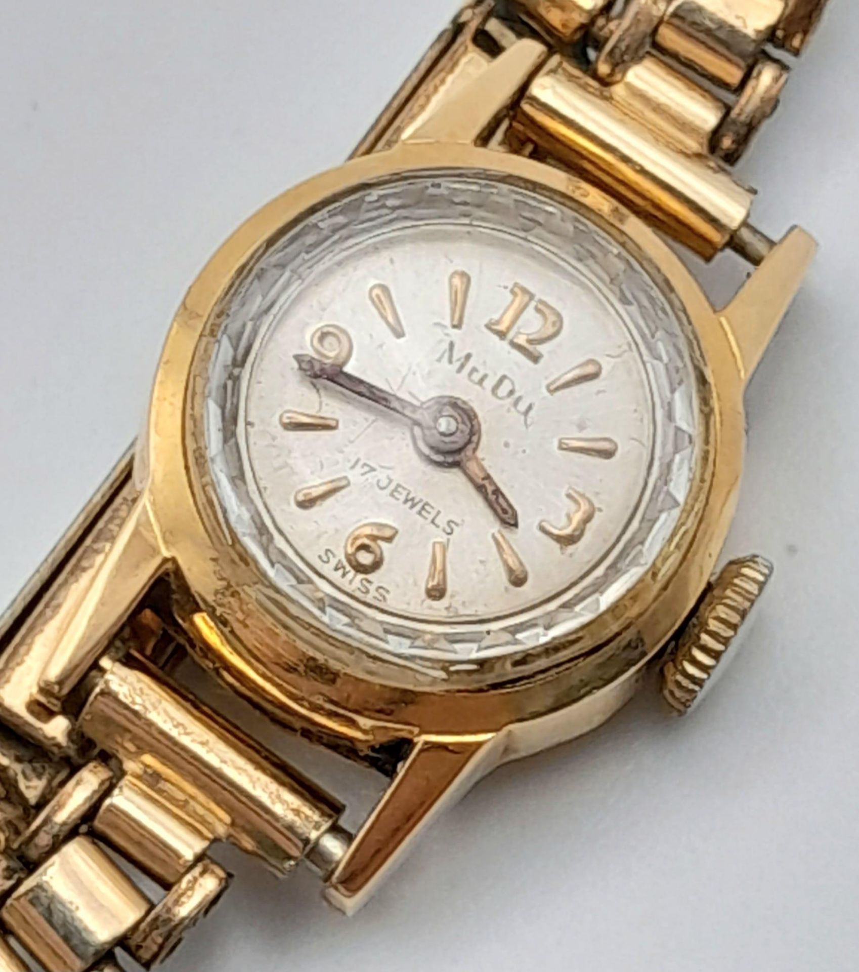 A Vintage 18K Gold Cased Mudo Ladies Watch. Rolled gold bracelet. 18k gold case. Mechanical - Image 6 of 6