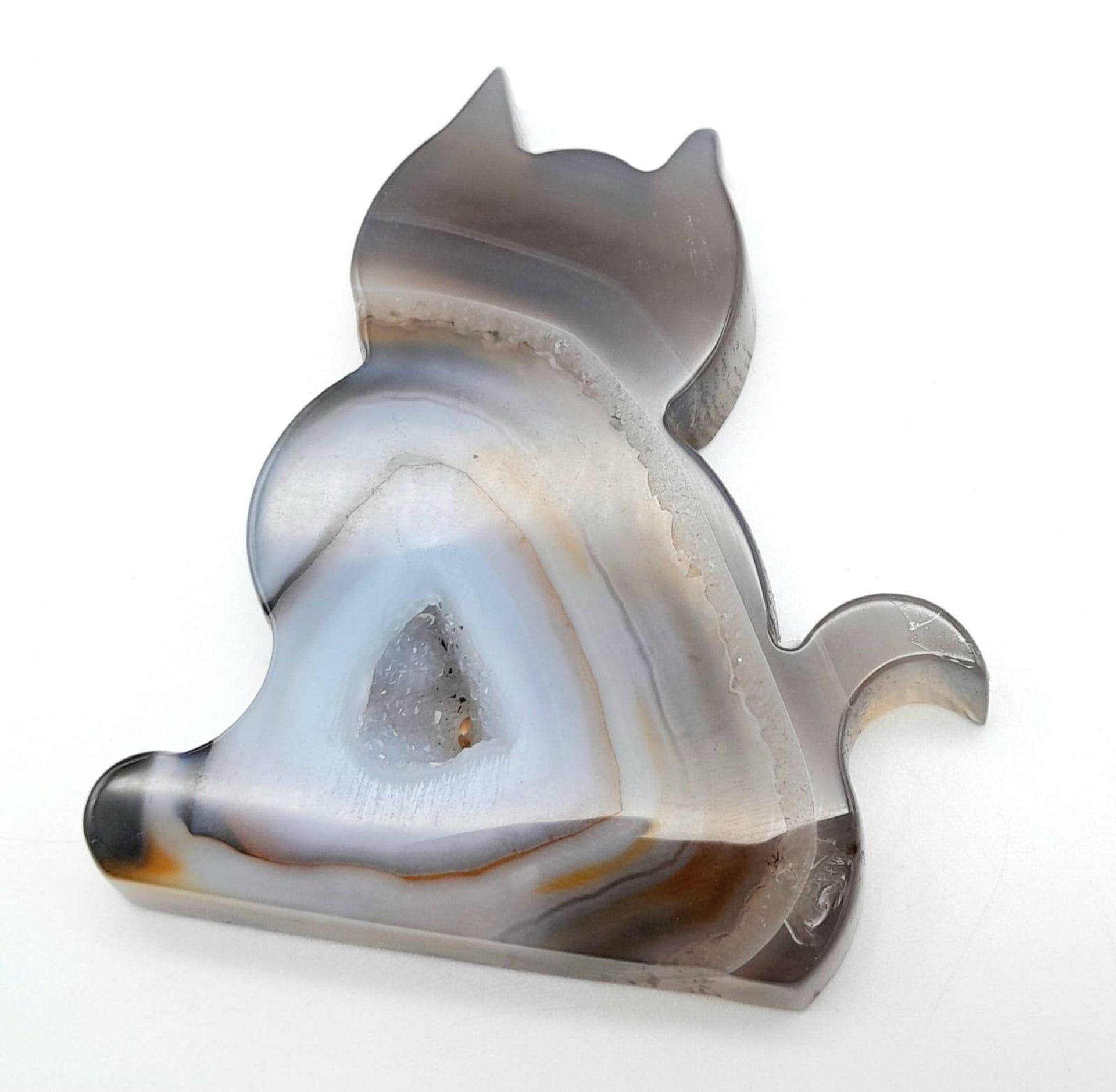 A Natural Agate Geode - Hand Carved Cat Figure or Paperweight. 7cm x 8cm.