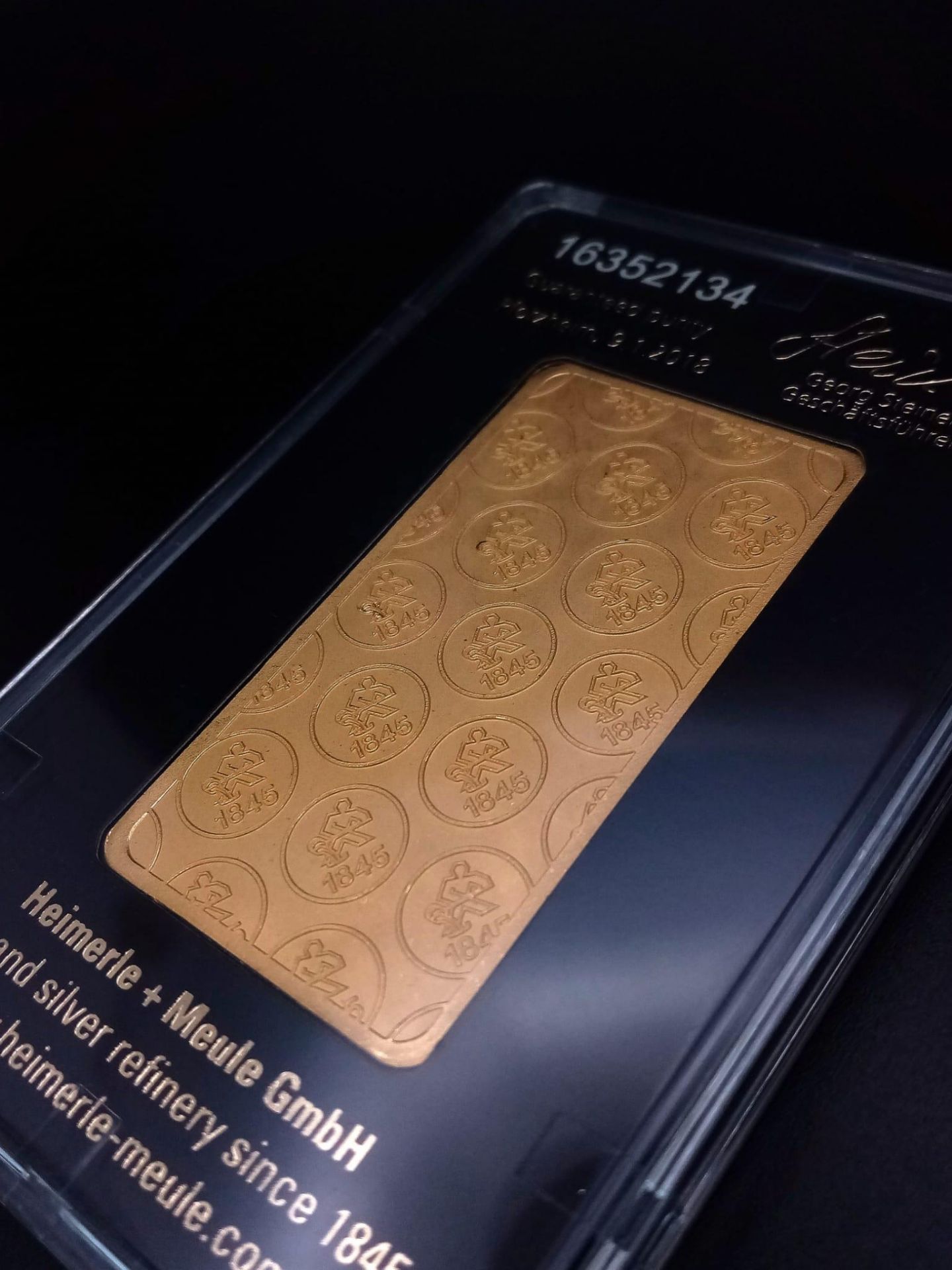 A 100grm 24K GOLD INGOT ENCASED IN PRESENTATION PACK AS NEW. - Image 2 of 4