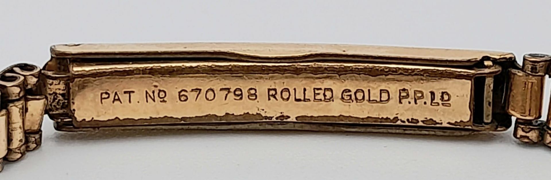 A Vintage 18K Gold Cased Mudo Ladies Watch. Rolled gold bracelet. 18k gold case. Mechanical - Image 4 of 6