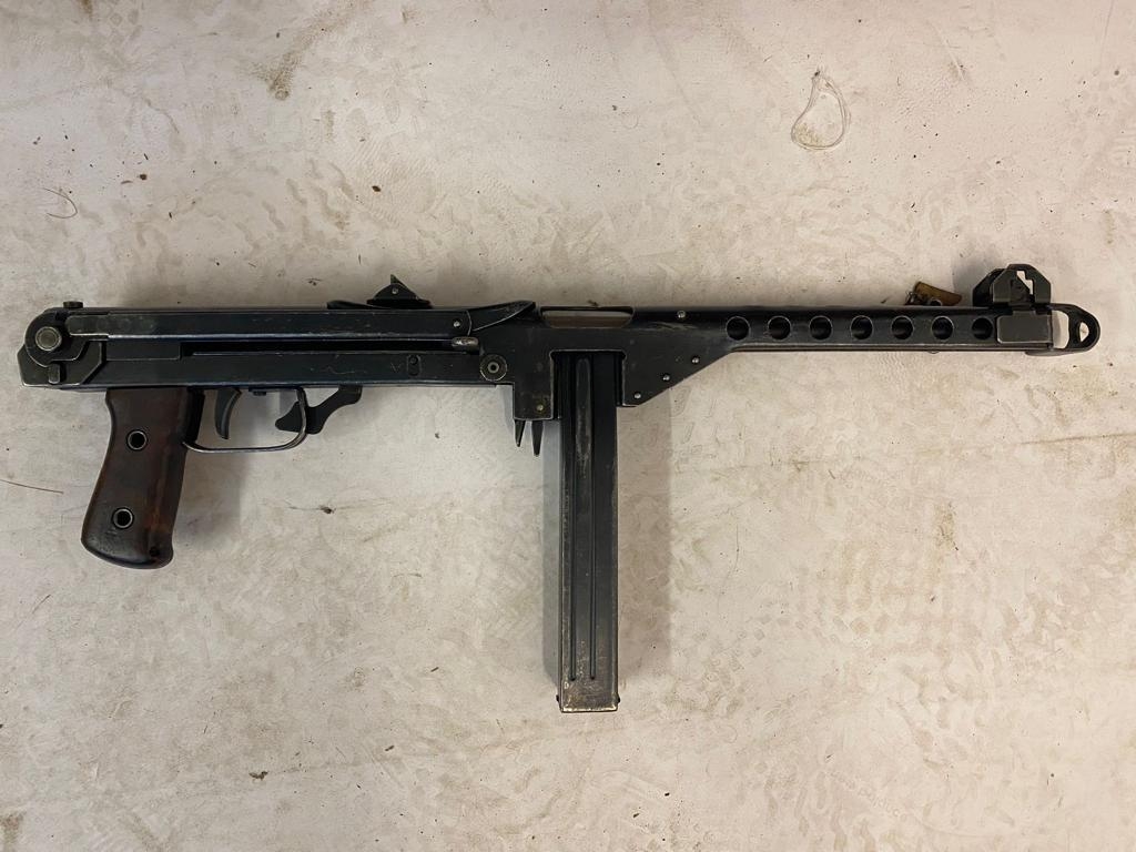 A Deactivated Finnish Suomi KPM 44 - 9mm Sub Machine Gun. Comes with a 50 round double column