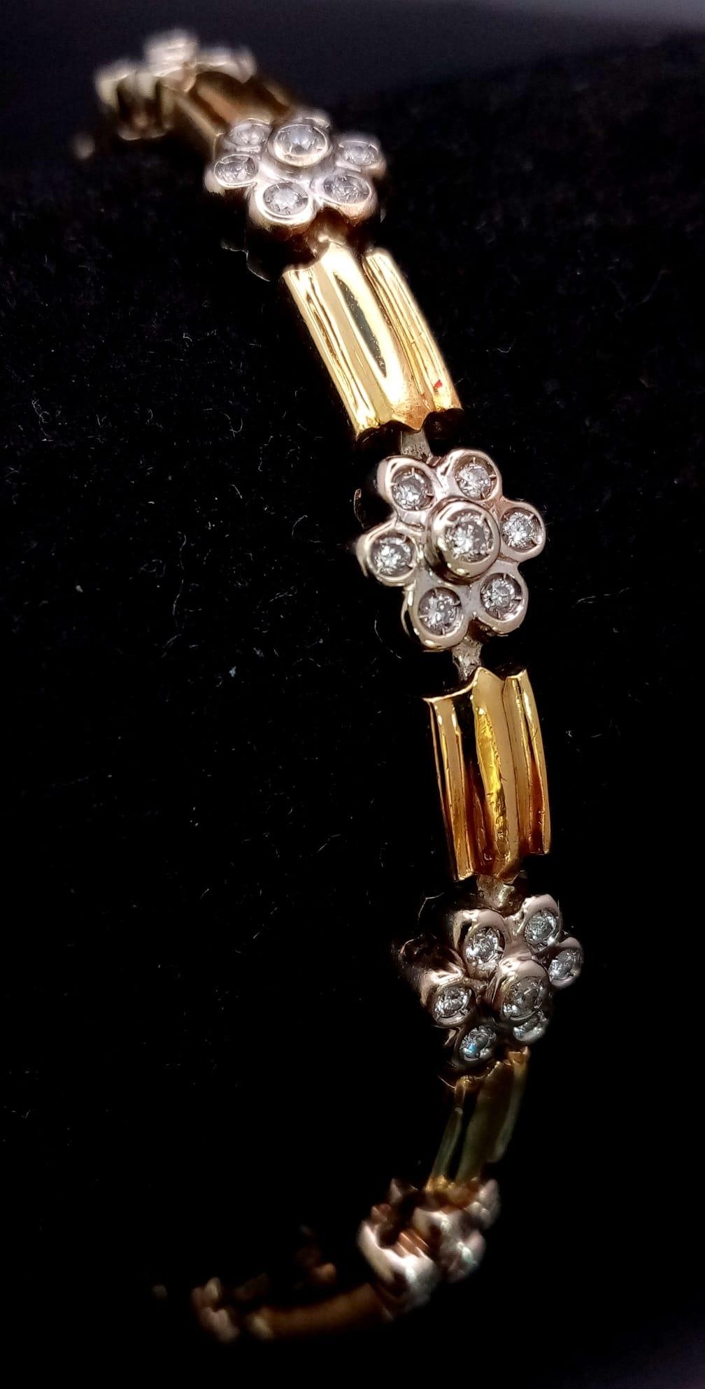 A BEAUTIFUL 18K YELLOW GOLD DIAMOND SET BRACELET, WITH APPROX 0.85CT DIAMONDS FORMING FLOWER PATTERS - Bild 2 aus 5