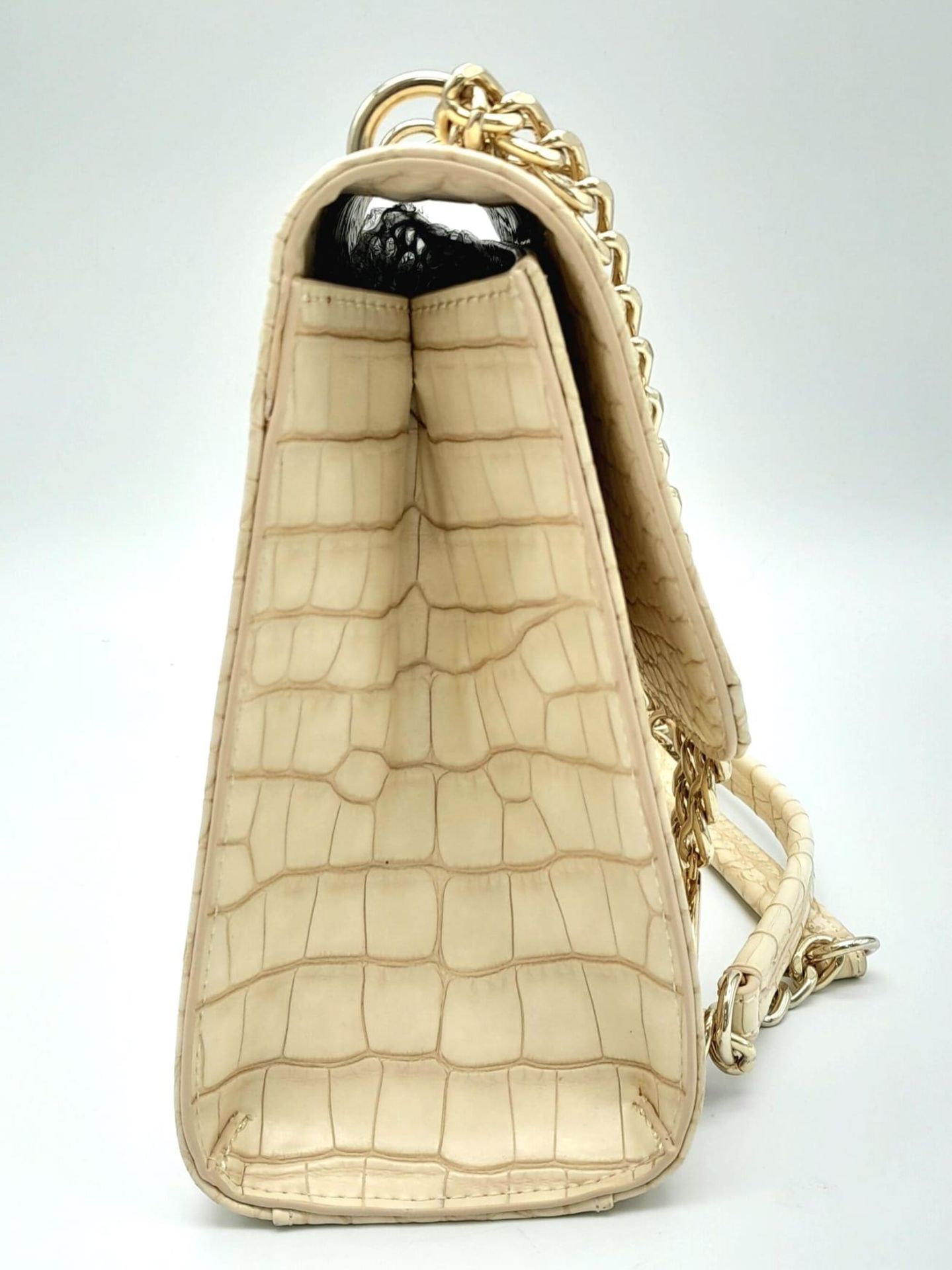 A Light Beige Croco Print Faux MOSCHINO Leather Bag. Come with 2 leather and golden-tone chain - Image 5 of 7