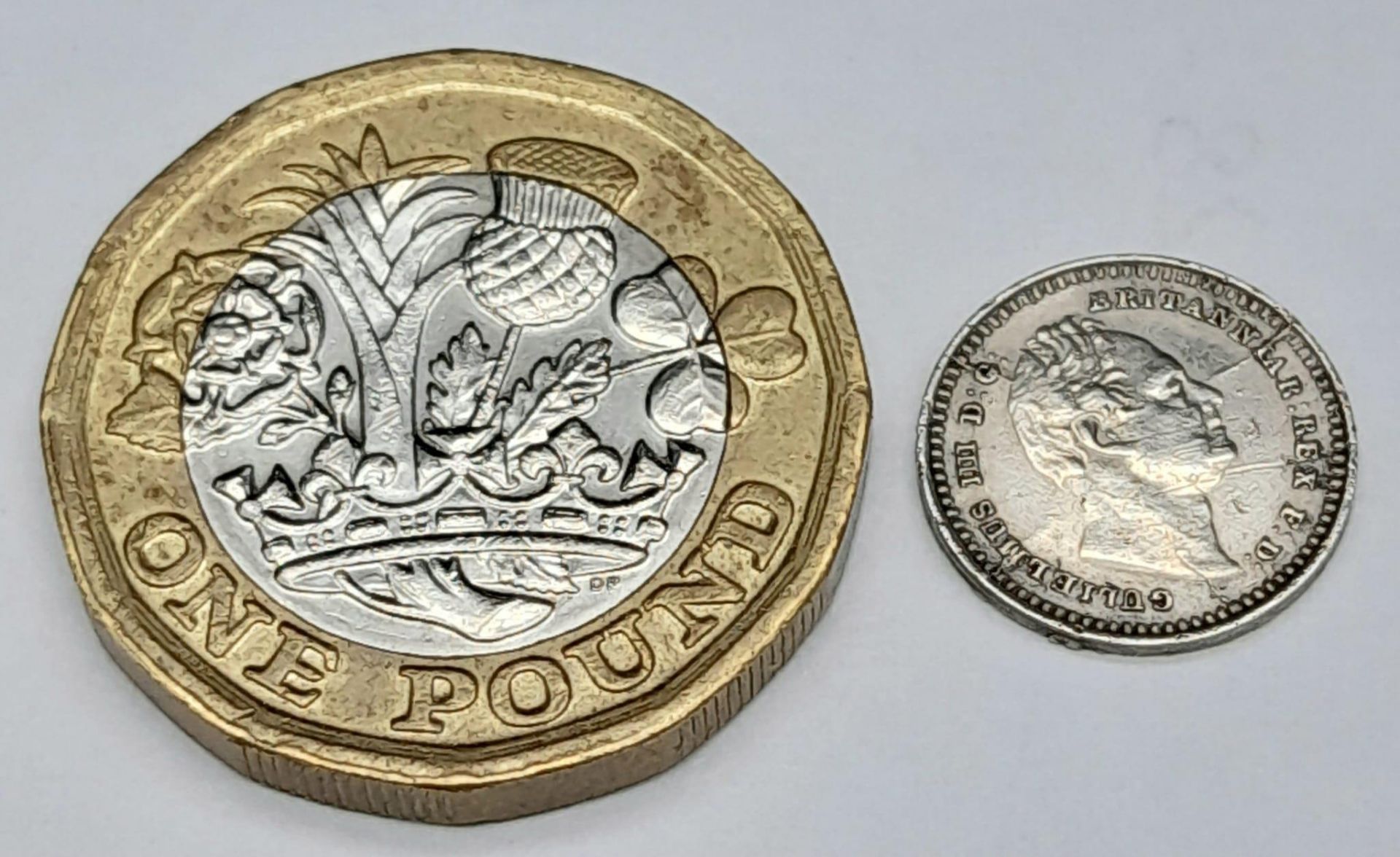 An 1835/4 William IV One and a Half Pence Silver Coin. S3839. Please see photos for conditions. - Image 2 of 2