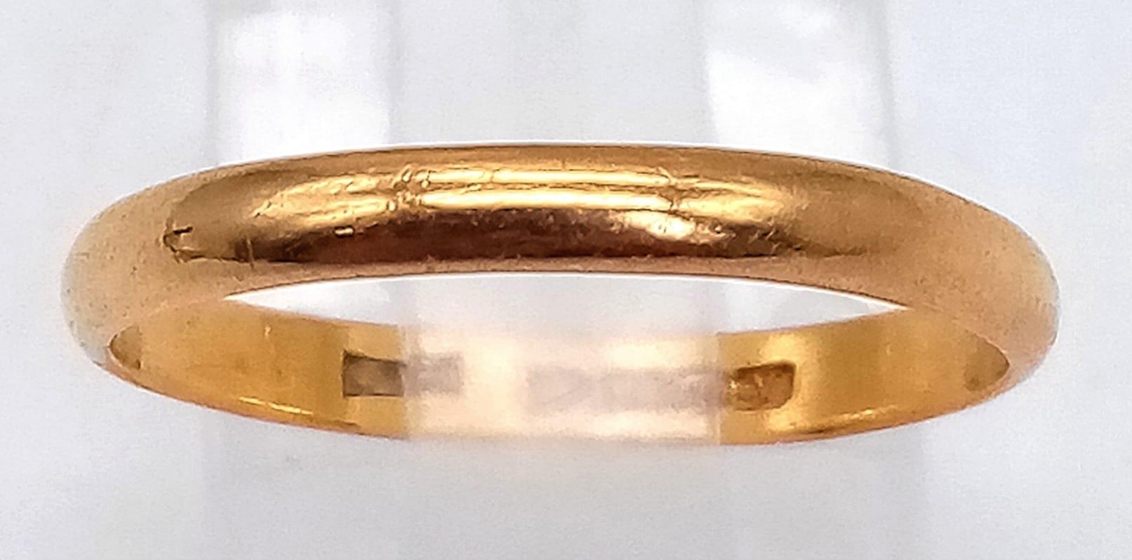 A 22k Yellow Gold Band Ring. Size O. 2.1g weight. Full UK Hallmarks. - Bild 2 aus 4