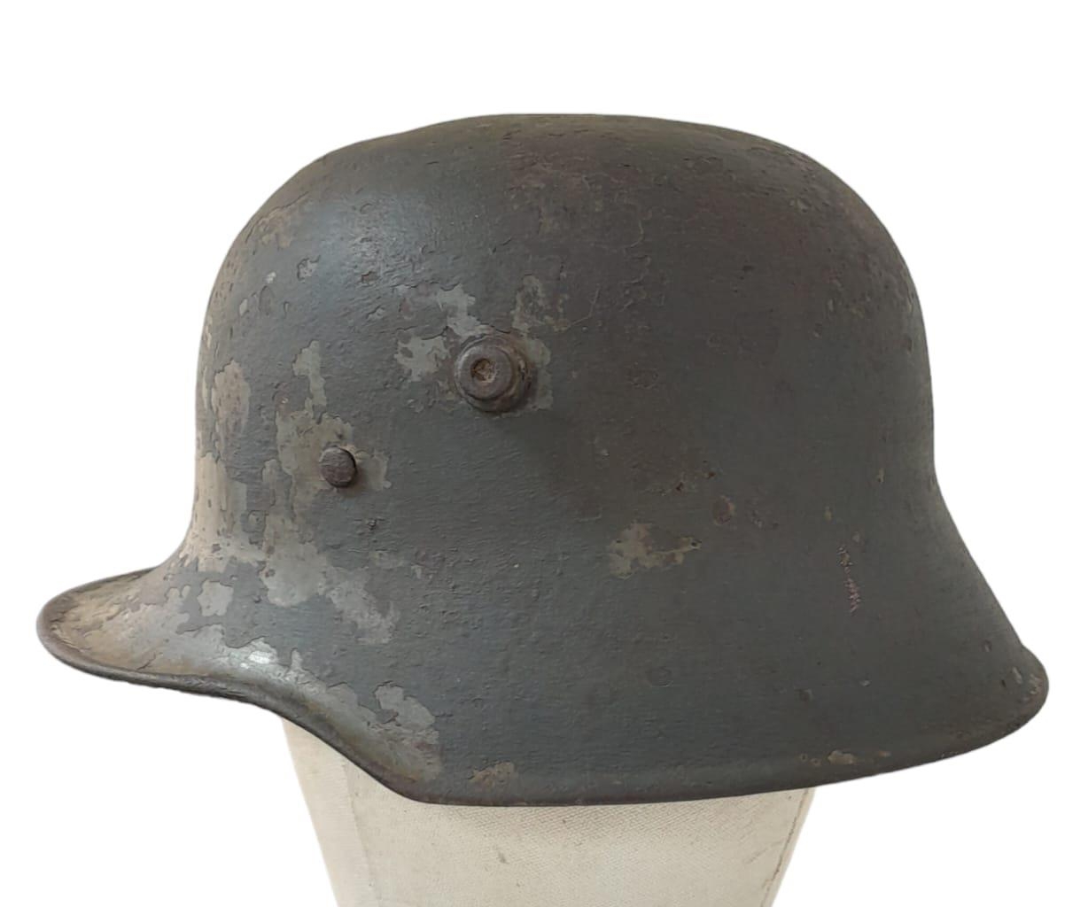 Inter War Period German Friekorps Helmet. A WW1 Imperial German M18 Helmet shell with a 1935 model - Image 2 of 5