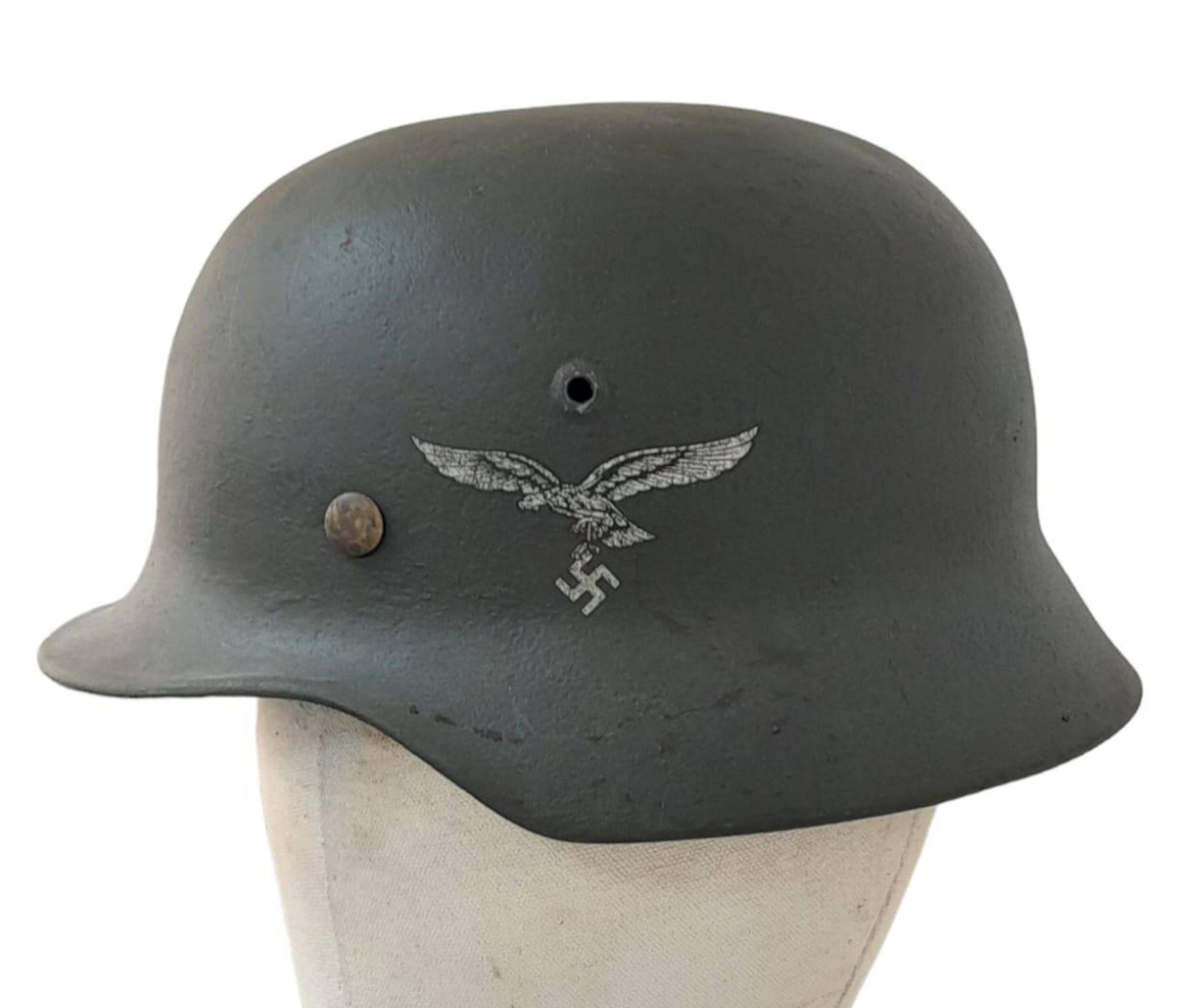WW2 German Luftwaffe Single Decal M35 Helmet with liner. - Image 2 of 5