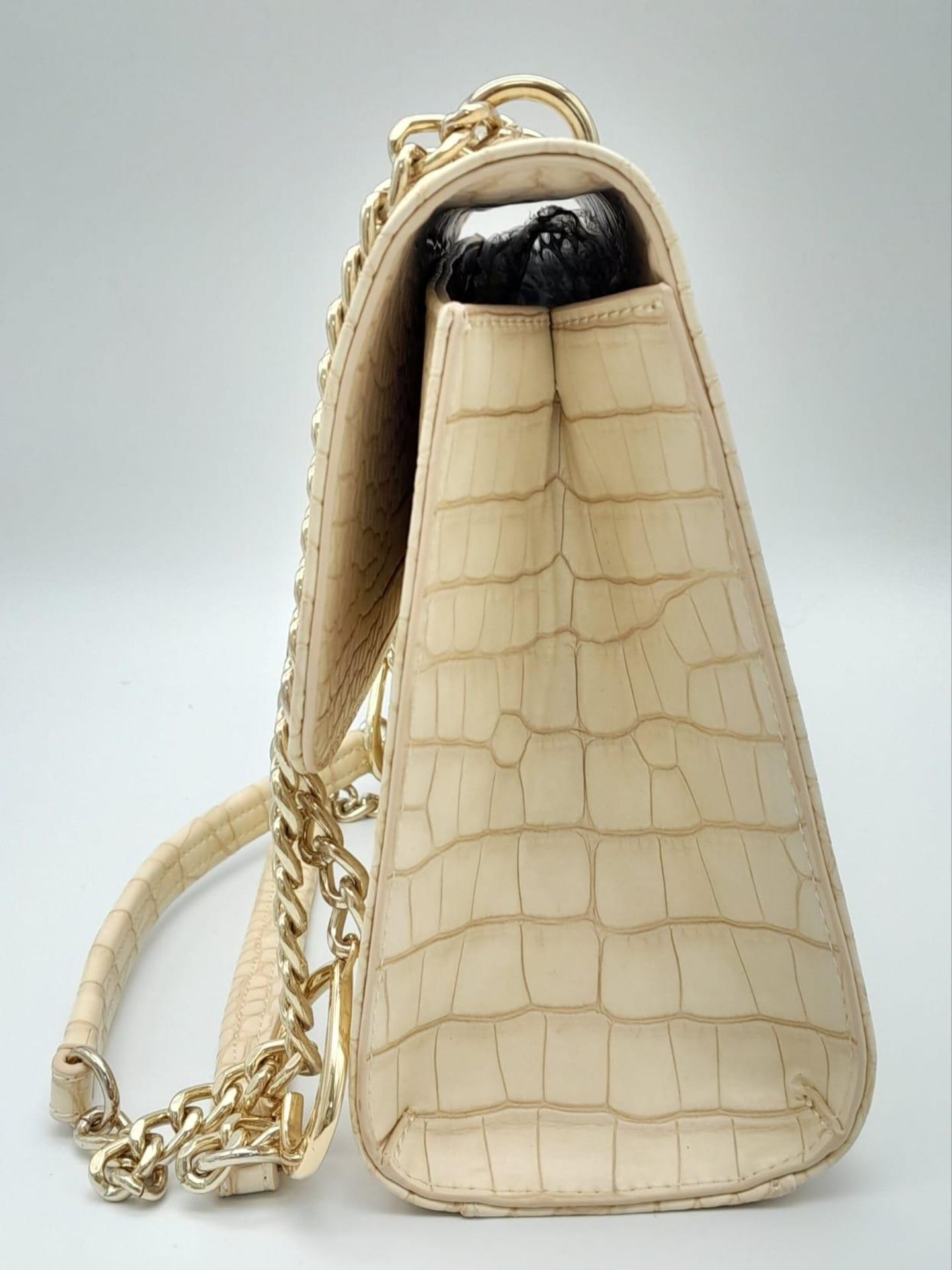 A Light Beige Croco Print Faux MOSCHINO Leather Bag. Come with 2 leather and golden-tone chain - Image 3 of 7