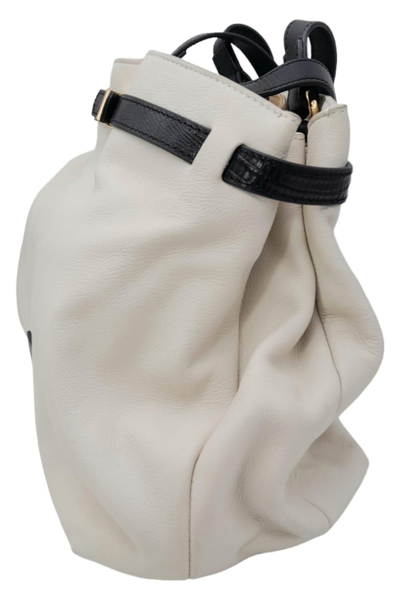 A Jaeger White Leather Handbag. White leather exterior with black leather belt closure and - Image 4 of 8