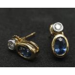 A PAIR OF 18K YELLOW GOLD DIAMOND & SAPHIRE DROP EARRINGS, WEIGHT 2.6G AND 13MM LONG APPROX