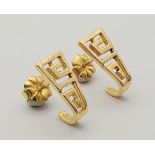 A Pair of 14K Yellow Gold Stylish Pierced Decorative Earrings. 2.5g total weight.