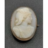 A Vintage 9K Yellow Gold Cameo Brooch of a Greek/Roman Goddess. 3cm. 6.52g total weight