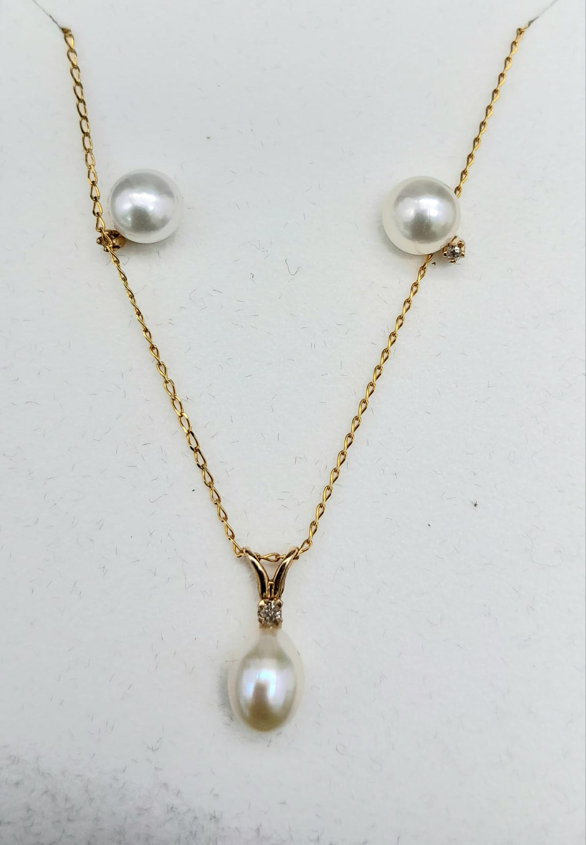 An Unworn 9 Carat Yellow Gold Pearl and Diamond Set Necklace & Matching Earrings. 46cm Length Chain, - Image 6 of 11