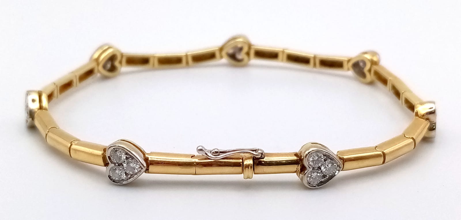 A Gorgeous 18K Gold and Heart-Diamond Necklace and Bracelet Set. The necklace is decorated with - Image 20 of 21