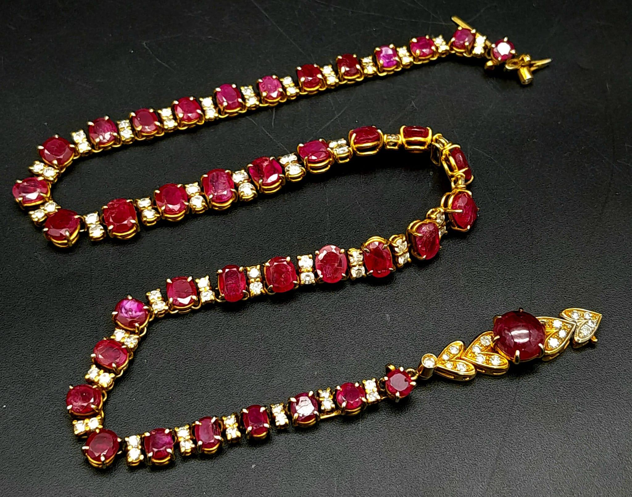 A vintage, 9 K yellow gold necklace loaded with oval cut natural rubies and round cut diamonds. - Image 4 of 10