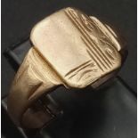 A Vintage 9K Yellow Gold Signet Ring. Size I/J. 2g weight.
