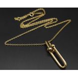 A TIFFANY & CO HARDWEAR INTERLOCK LINK PENDANT ON 18K YELLOW GOLD CHAIN, PENDANT DROP 32mm and chain